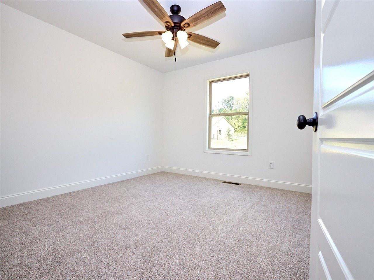 83 Vance Drive. Scottsville, KY 42164