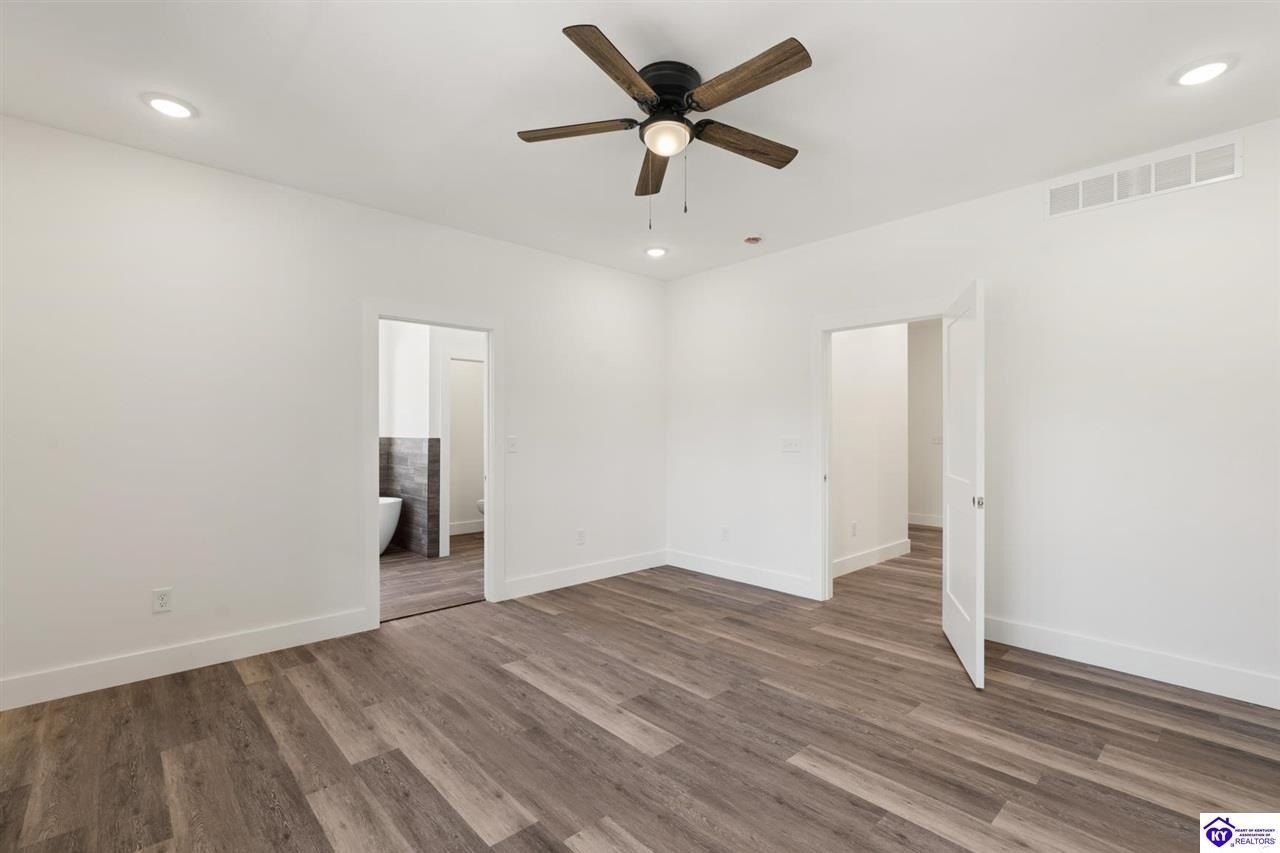 101 Secluded Circle. Radcliff, KY 40160