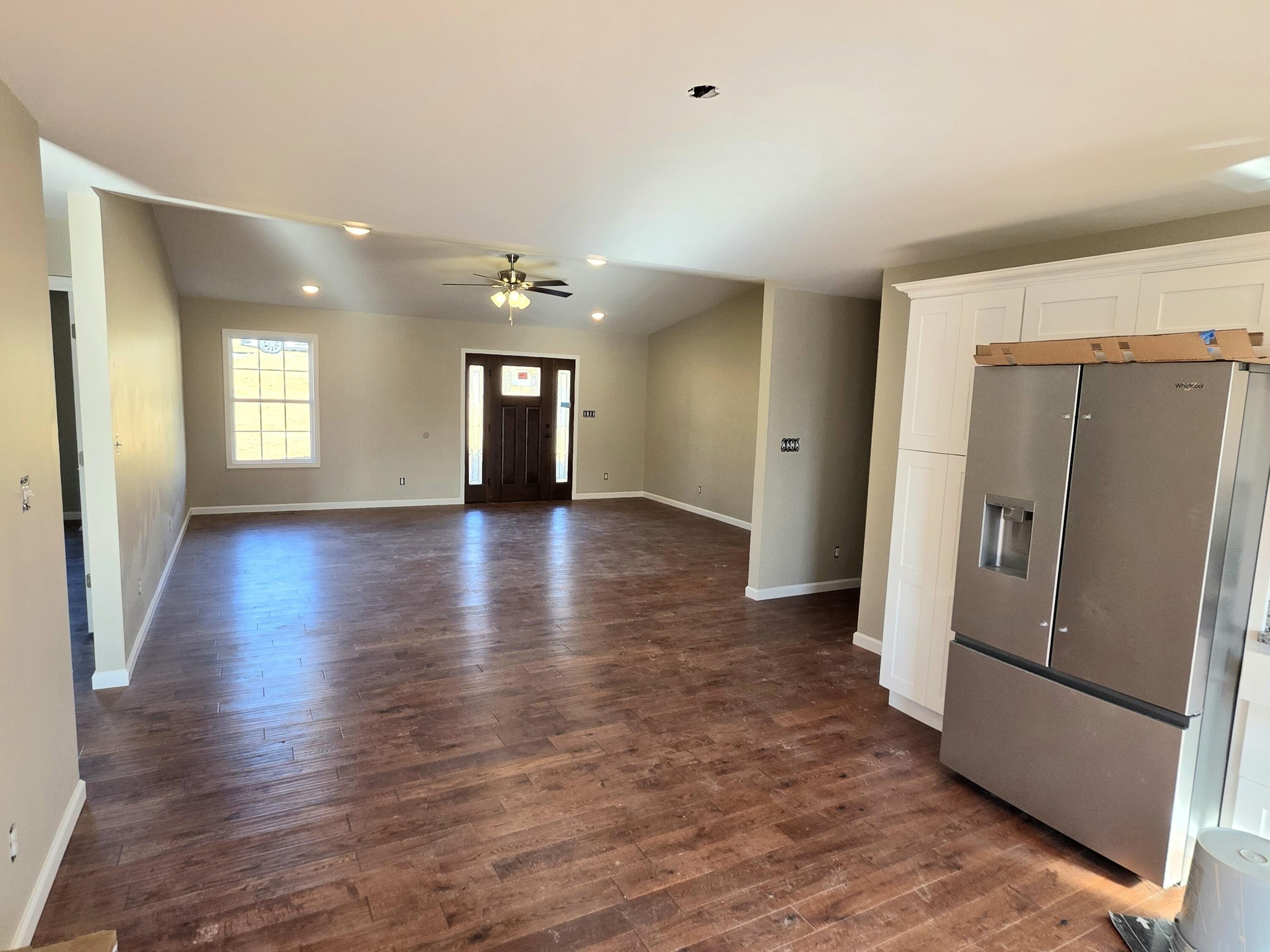 100 Emily Lane. London, KY 40741