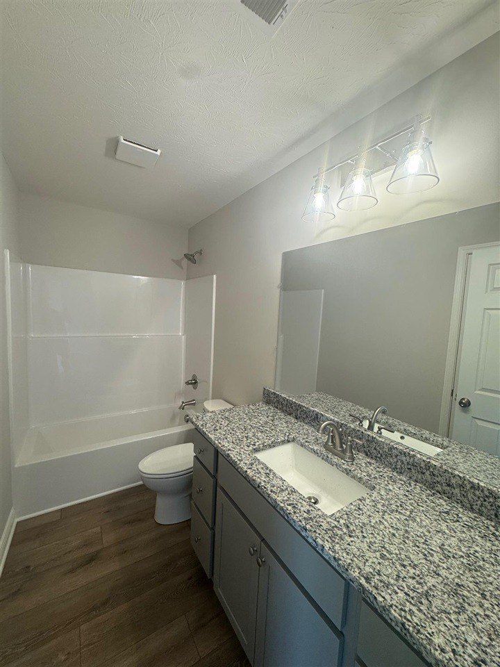 77 Garden Way. Smiths Grove, KY 42171