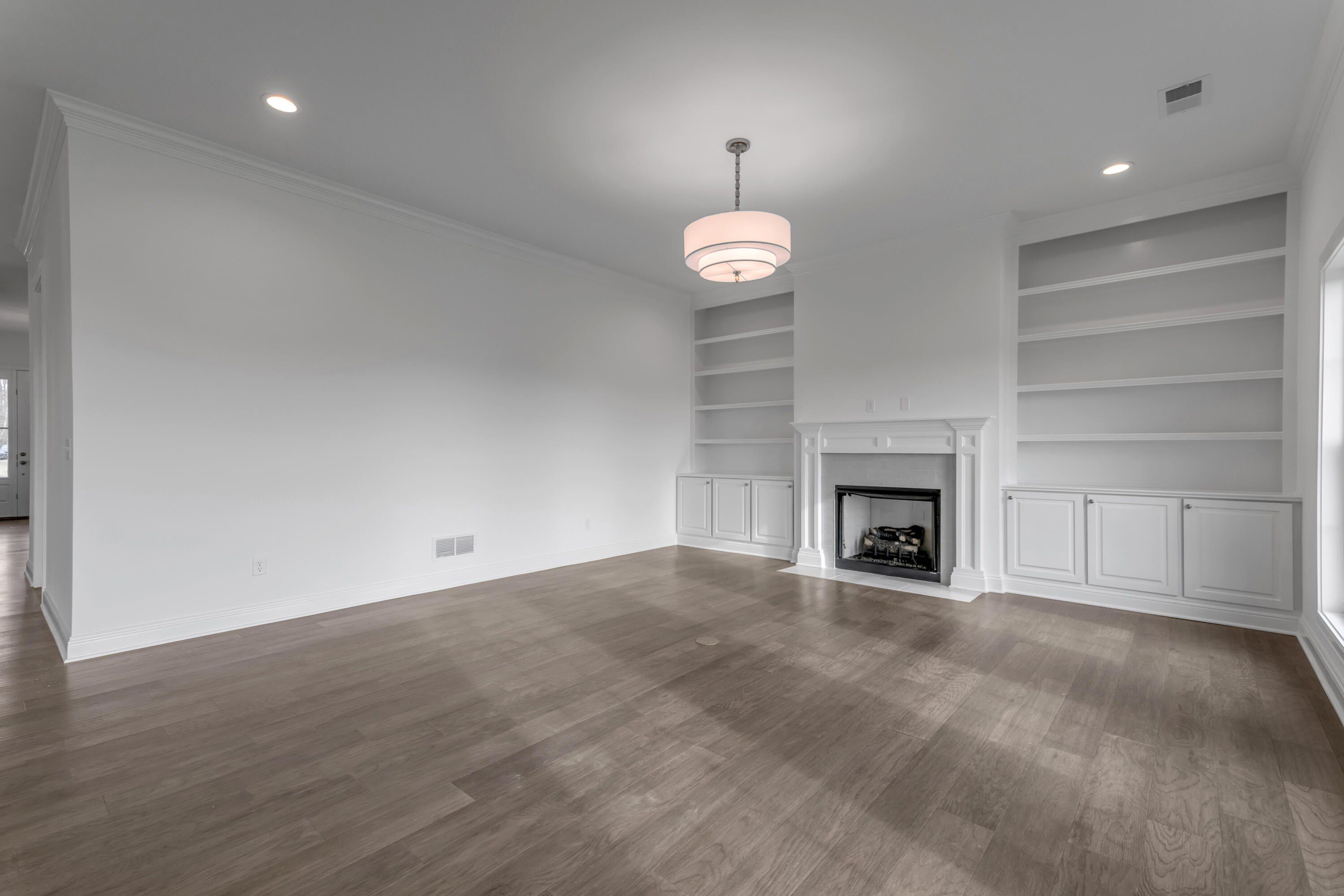 385 Weston Park. Lexington, KY 40515