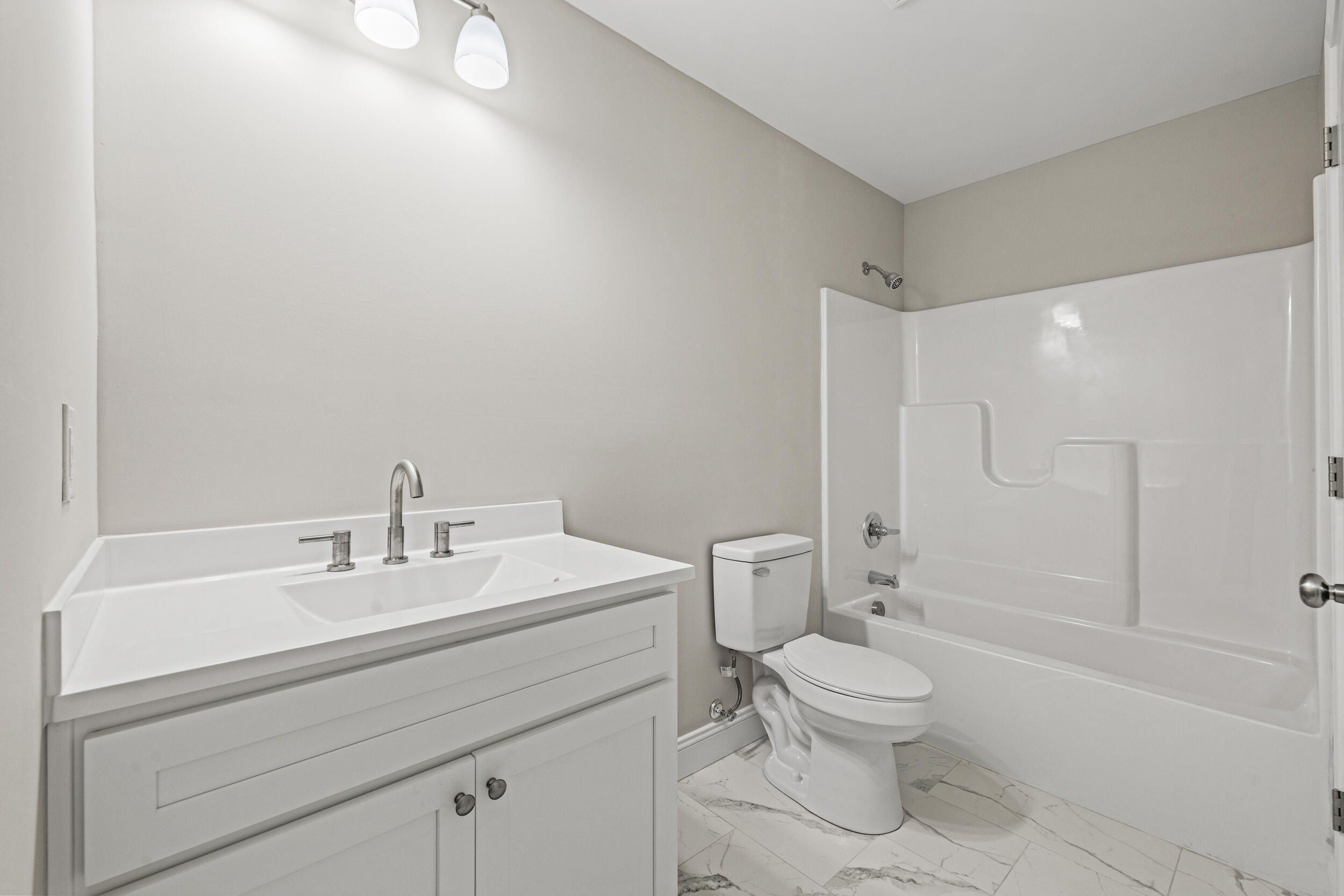 3020 Thorntree Lane. Lawrenceburg, KY 40342