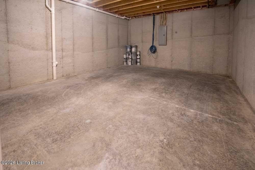 2716 Adenmore Ct. Prospect, KY 40059