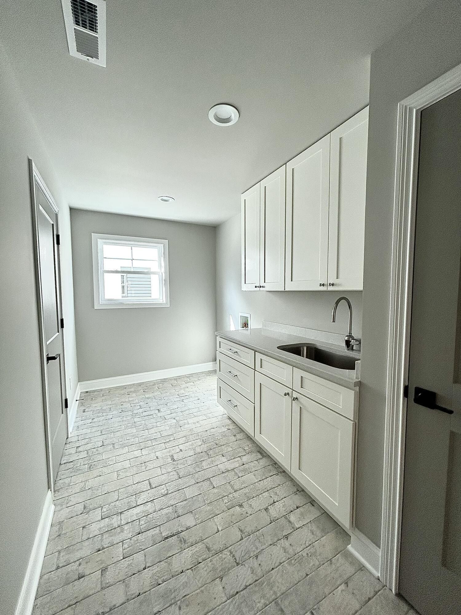 4180 Buttermilk Road. Lexington, KY 40509