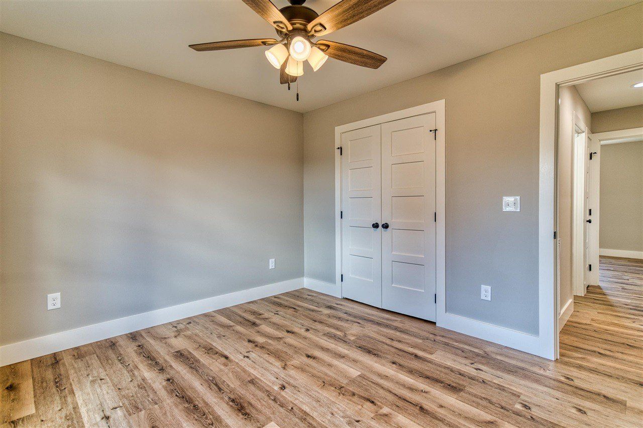 290 Old Russellville Loop. Adairville, KY 42202