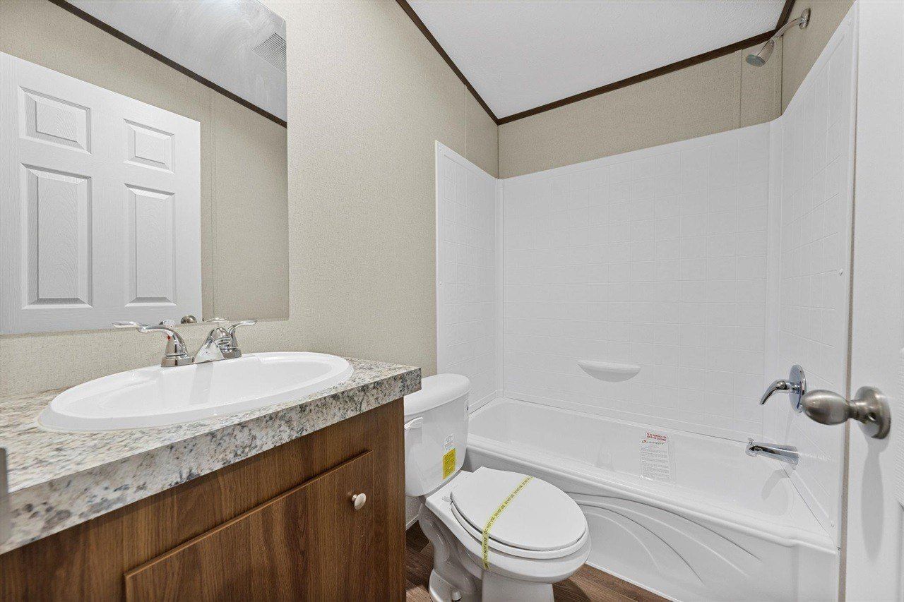 Chestnut Street. Smiths Grove, KY 42171