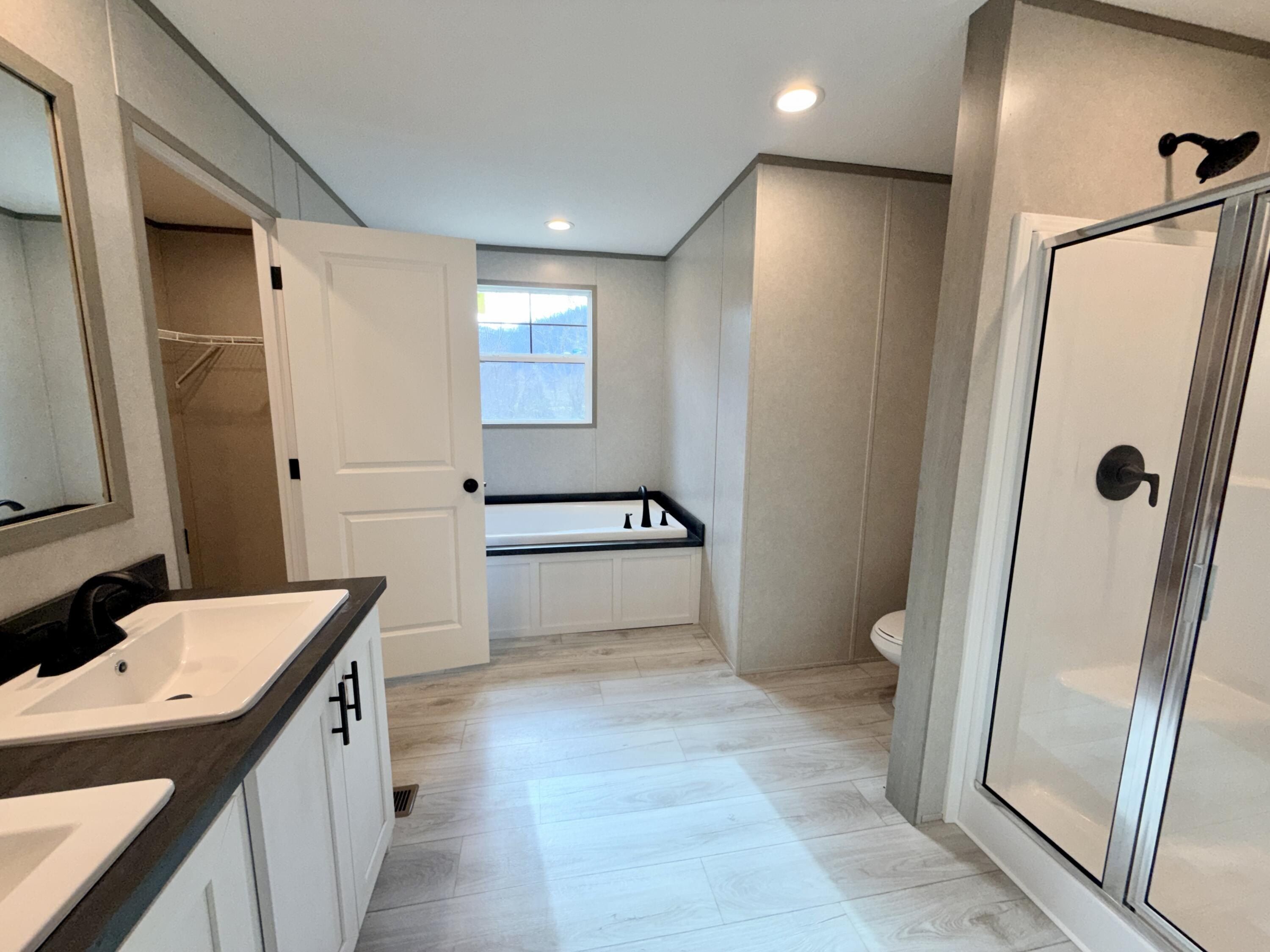 1776 Little Wolf Creek Road. Williamsburg, KY 40769