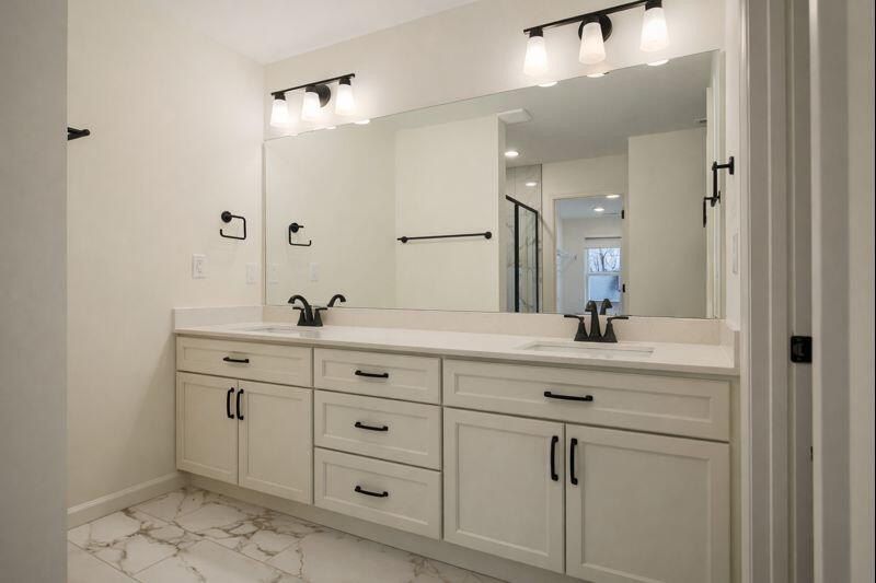 488 Winchester Drive. Walton, KY 41094