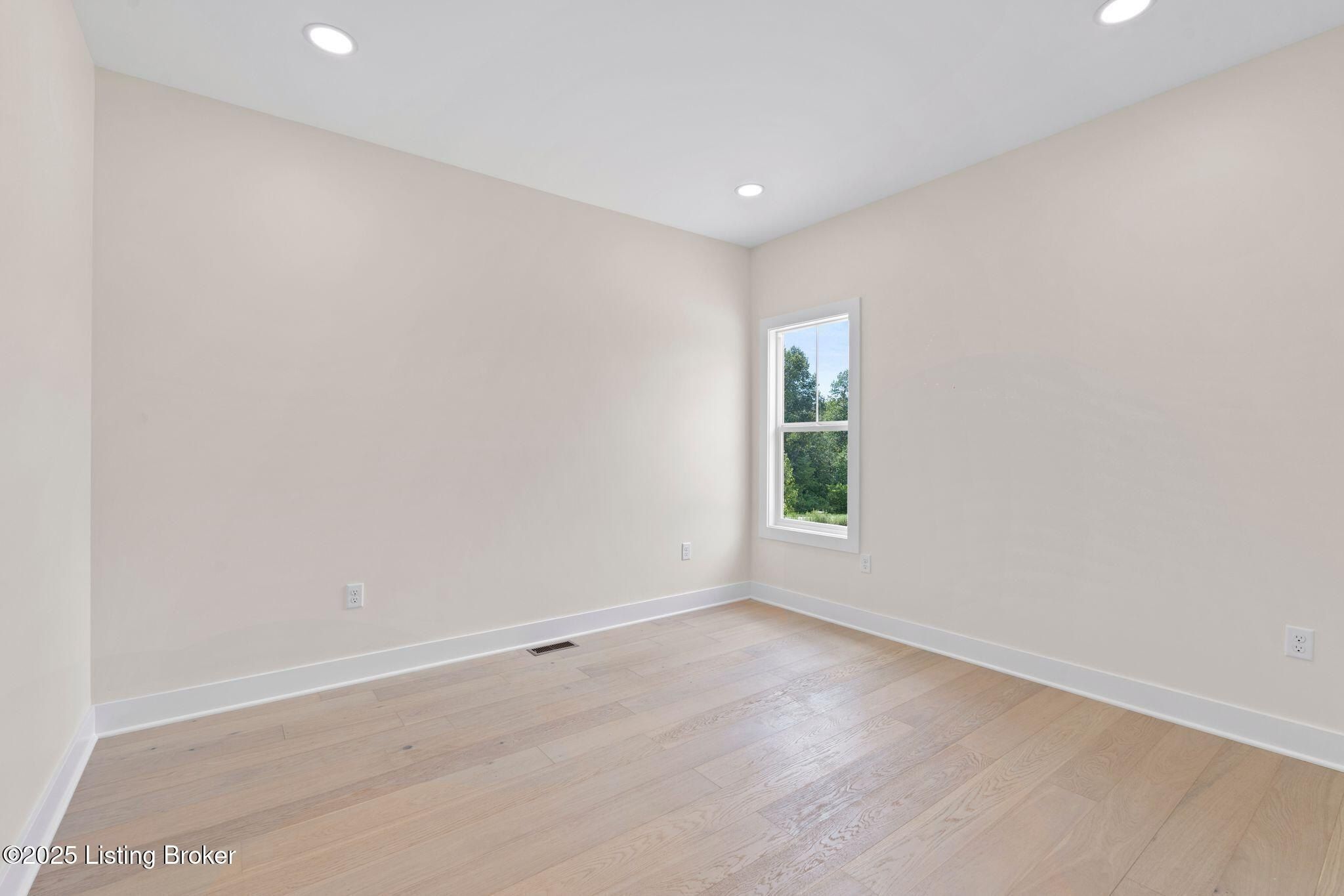 222 Ferndale Dr. Elizabethtown, KY 42701