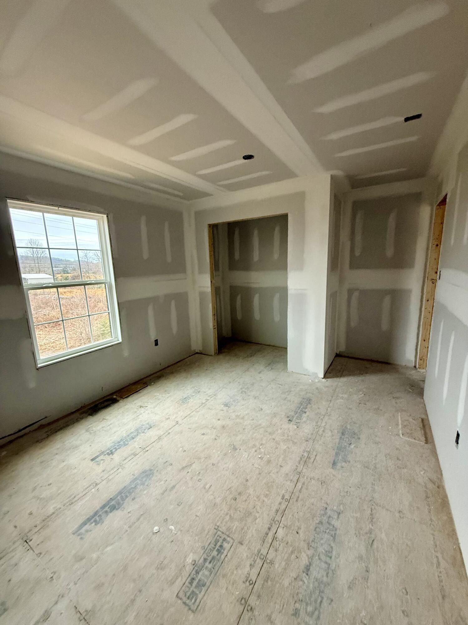 439 Nandino Circle. Berea, KY 40403