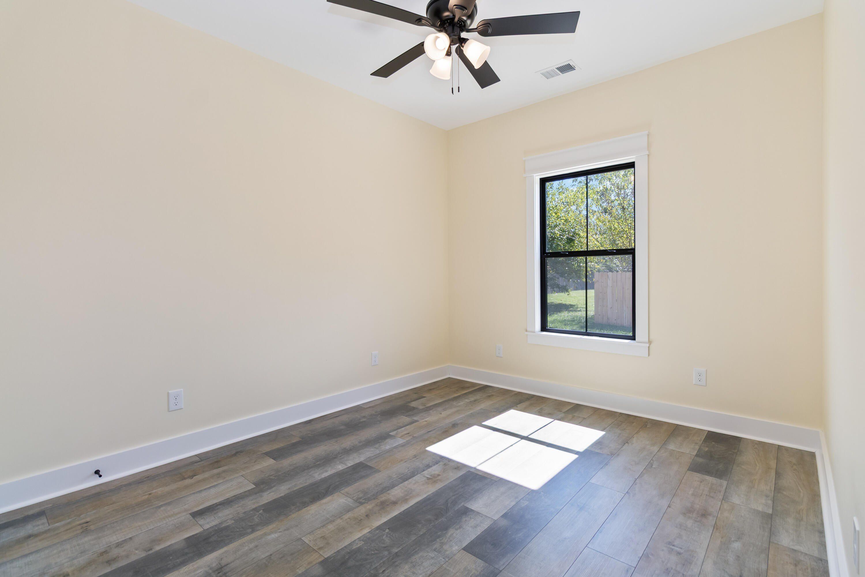 110 Harrods Glen. Harrodsburg, KY 40330