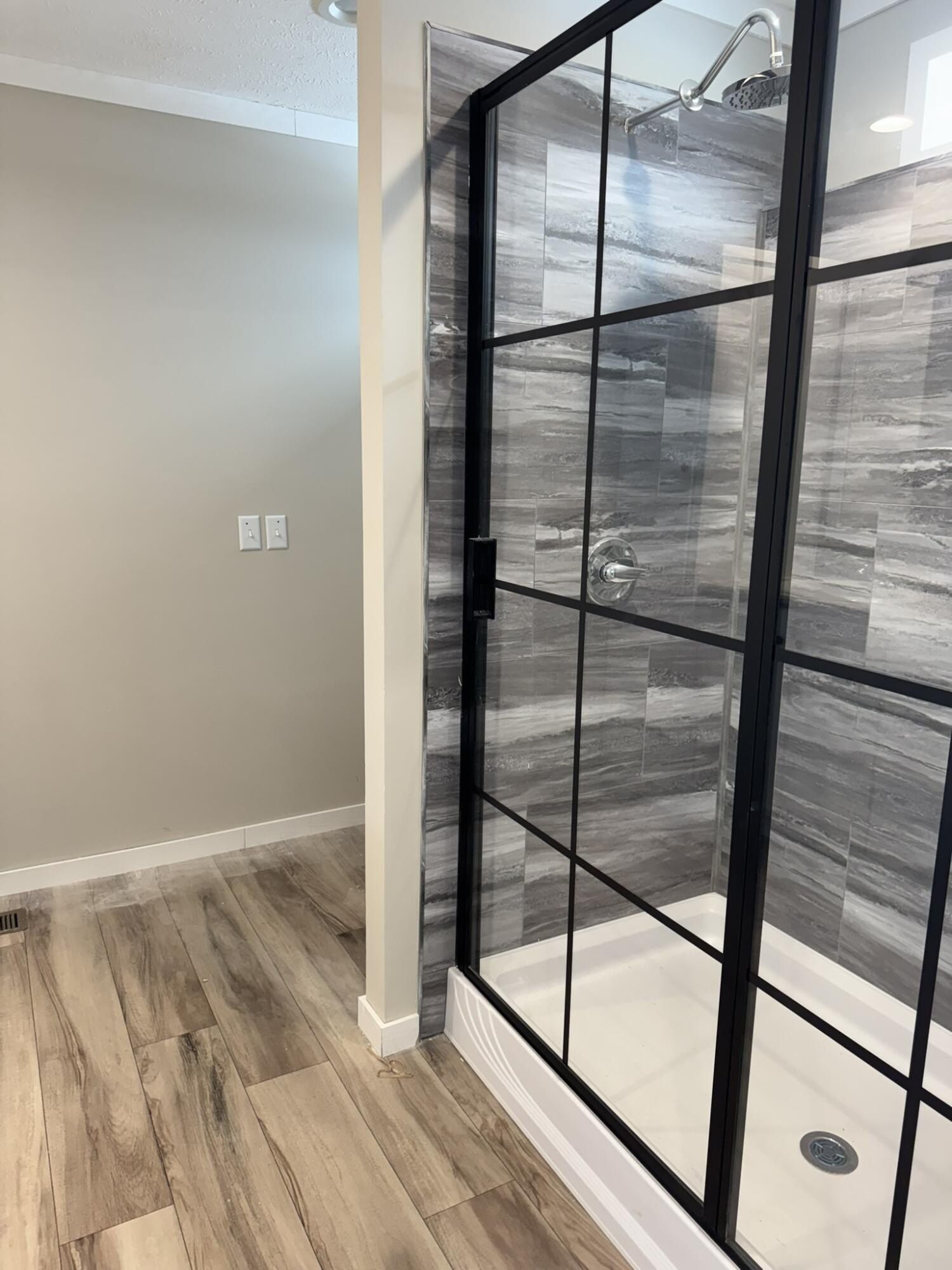 369 Lawless Lane. Jamestown, KY 42629