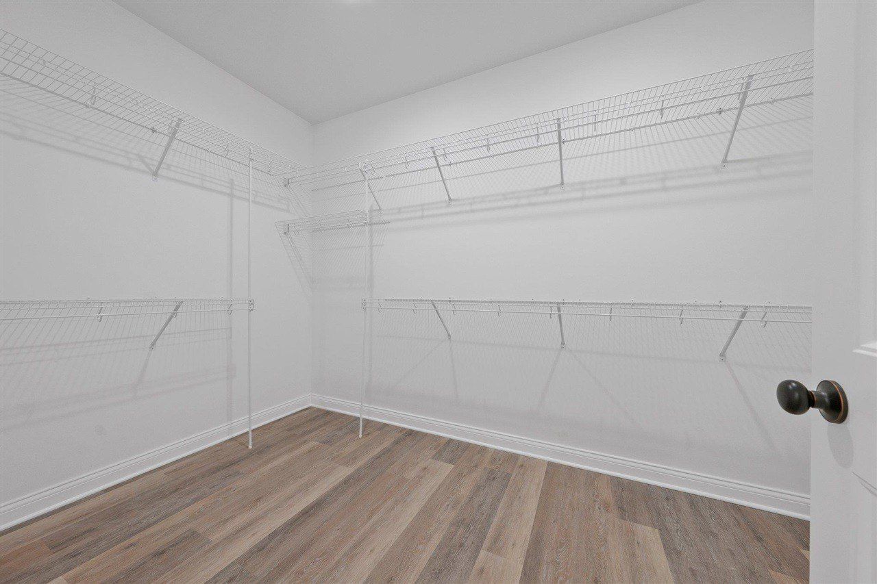 Merrill Circle. Bowling Green, KY 42104