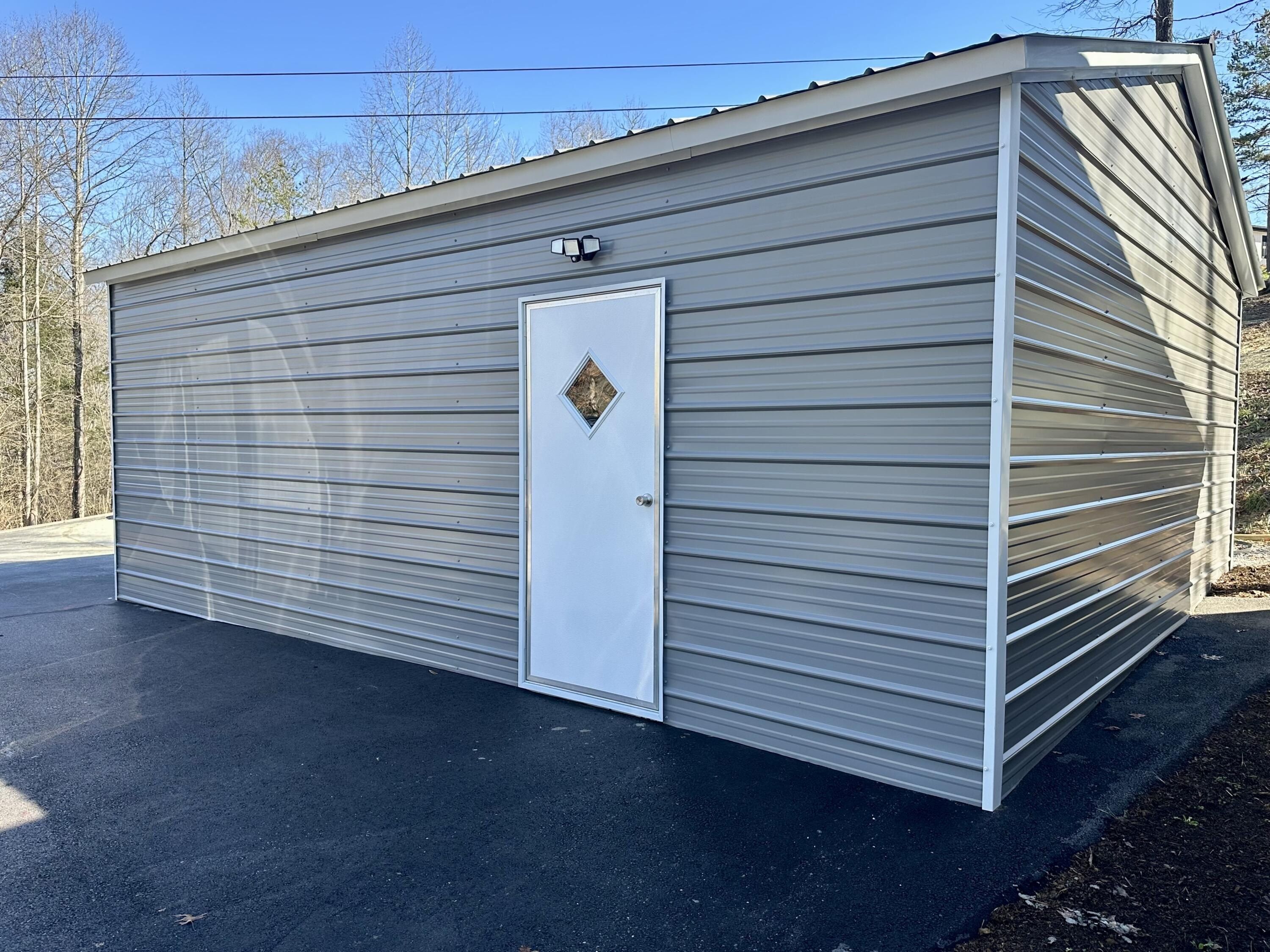 1192 Fount Hubbard Road. London, KY 40741