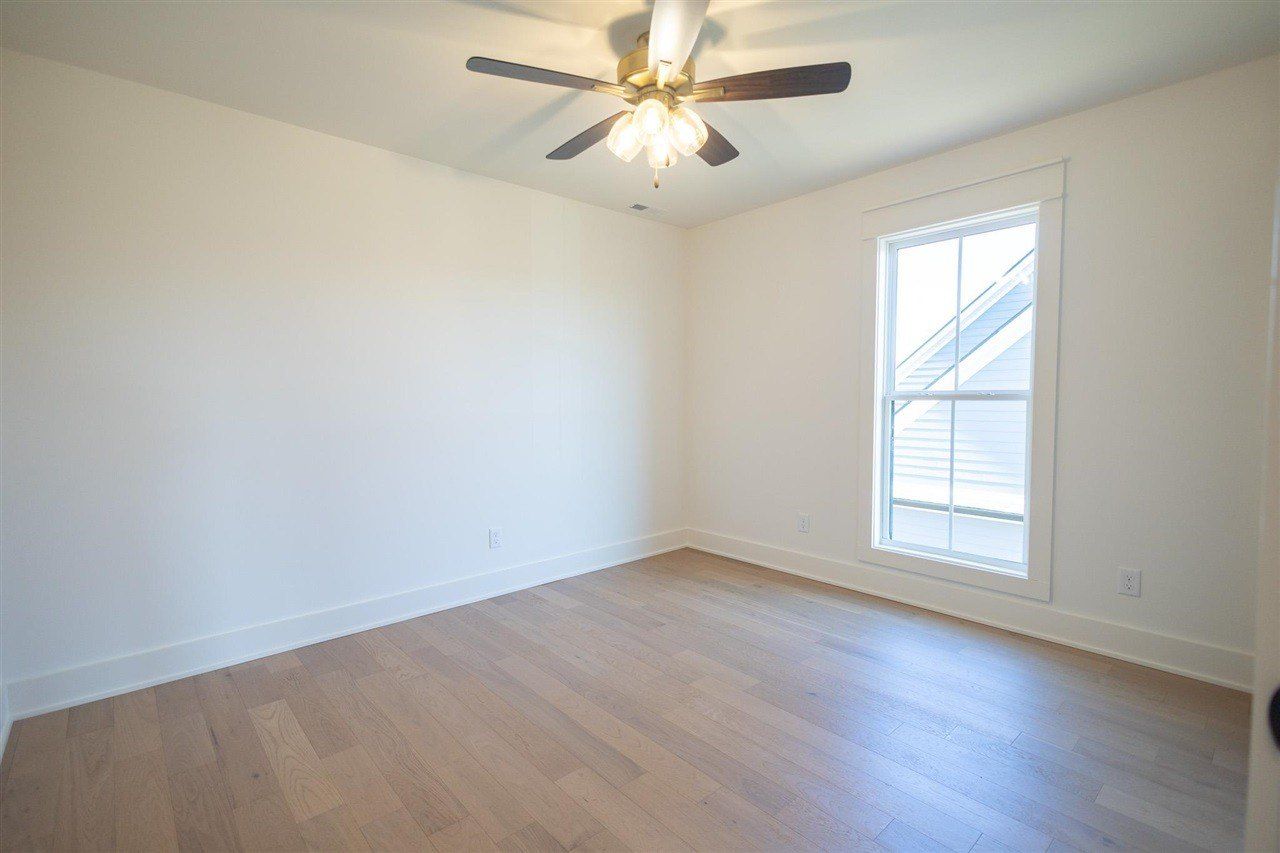 1032 Paddlers Way. Alvaton, KY 42122