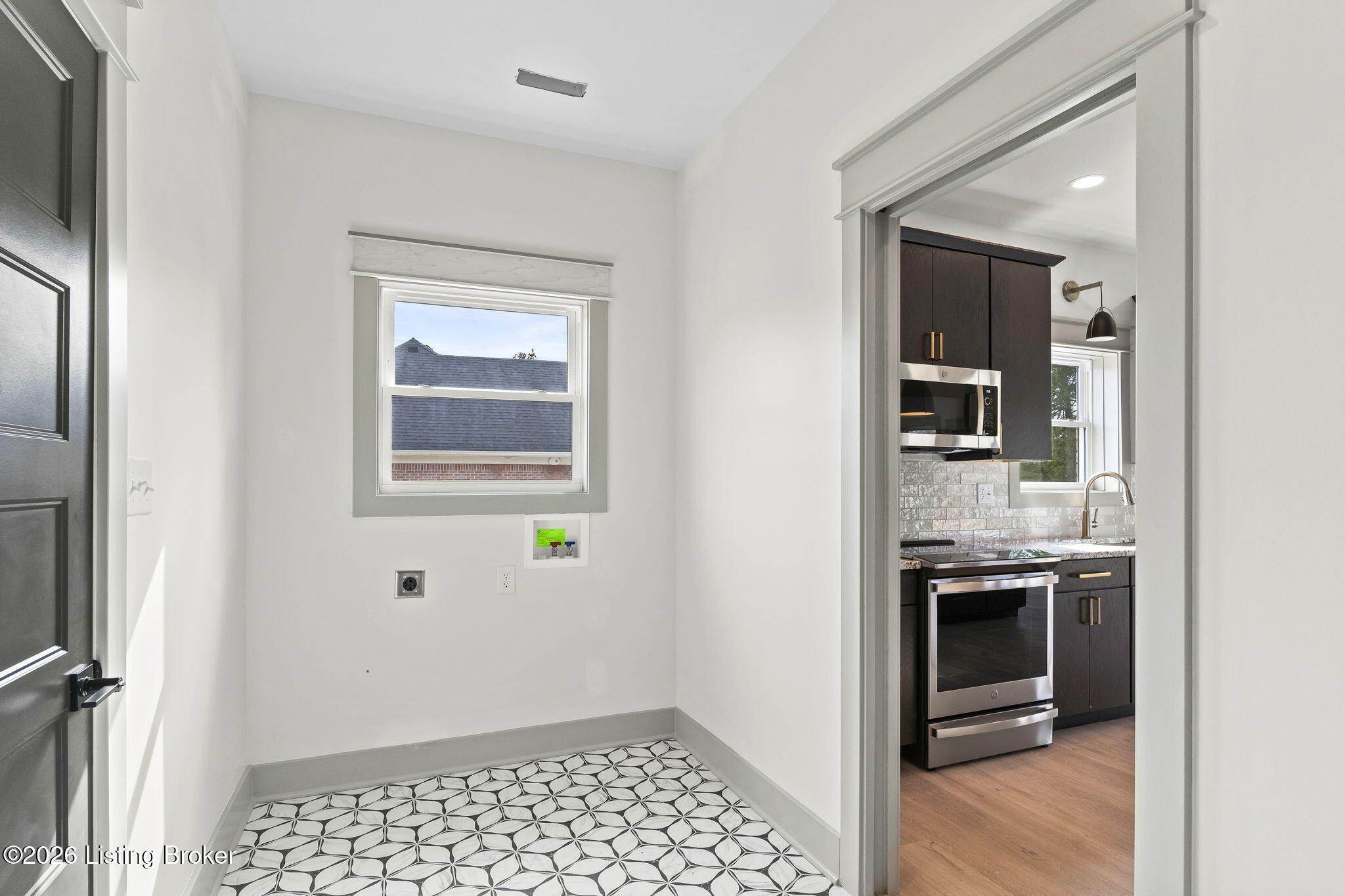 2 Valleywood Ct. Carrollton, KY 41008