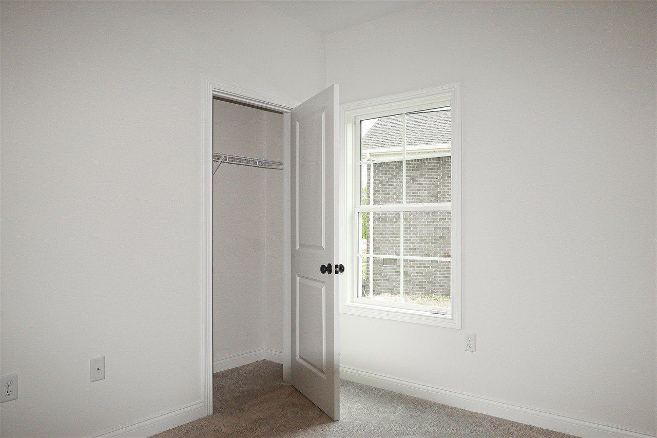 309 Claiborne Circle. Franklin, KY 42134