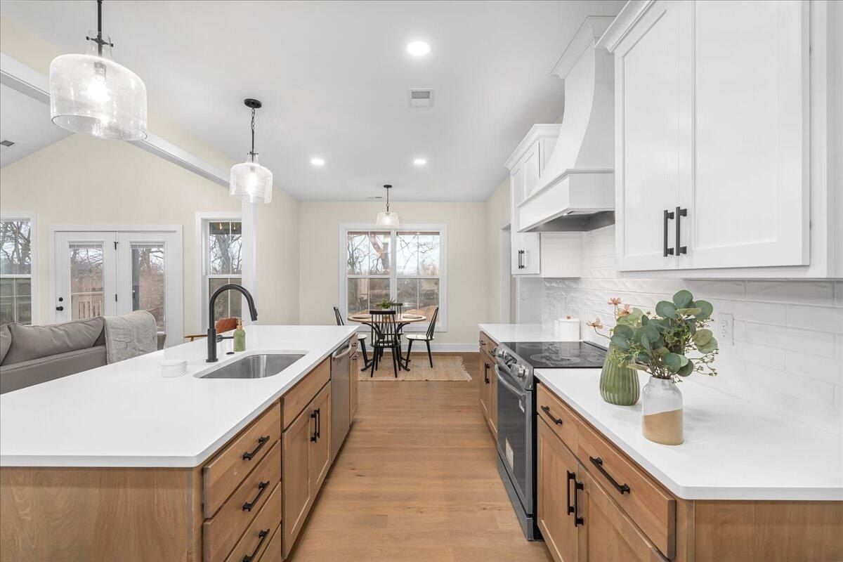 200 Maple Lawn Circle. Nicholasville, KY 40356