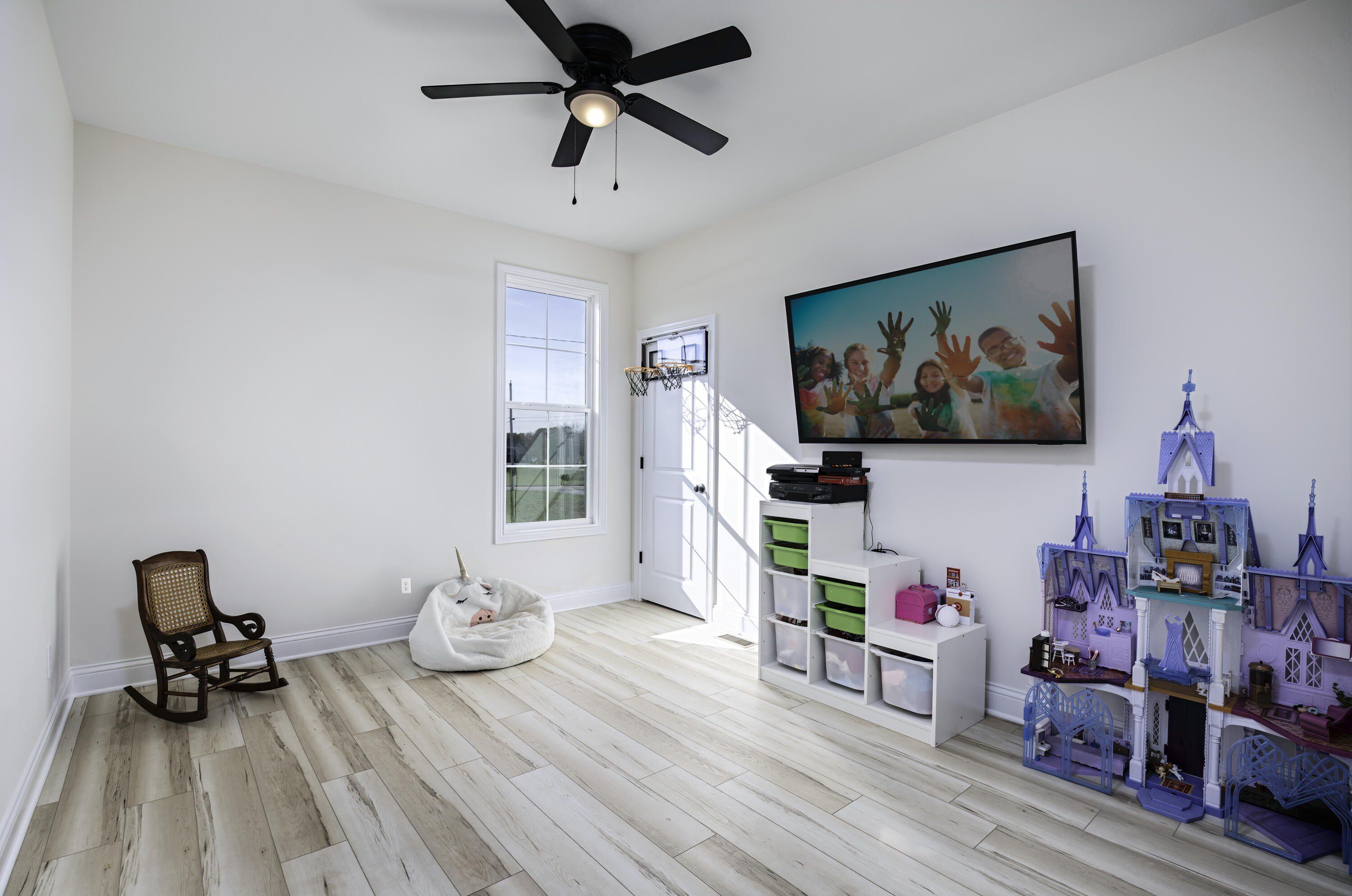 909 Milward Drive. Harrodsburg, KY 40330