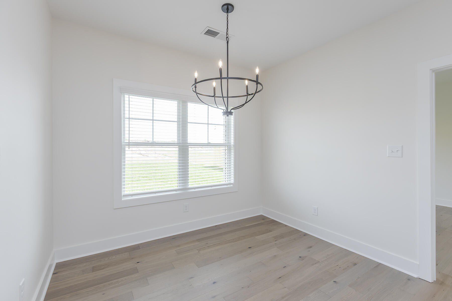 405 W Point Court. Richmond, KY 40475