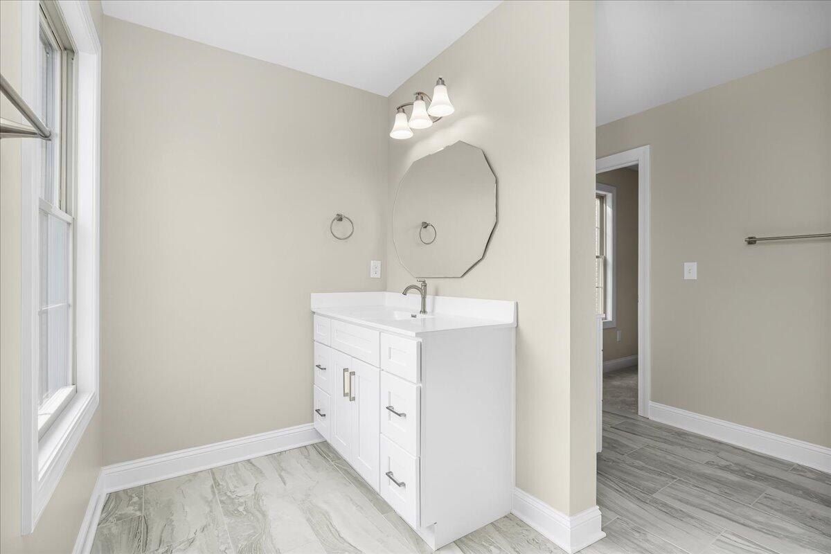 1081 Squirrel Nest Lane. Lexington, KY 40509