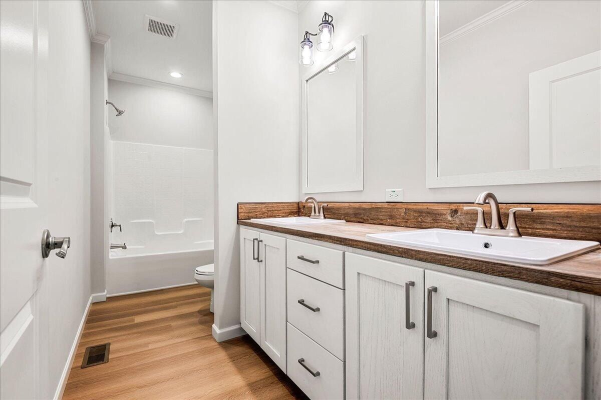 831 Sam Black Road. London, KY 40741