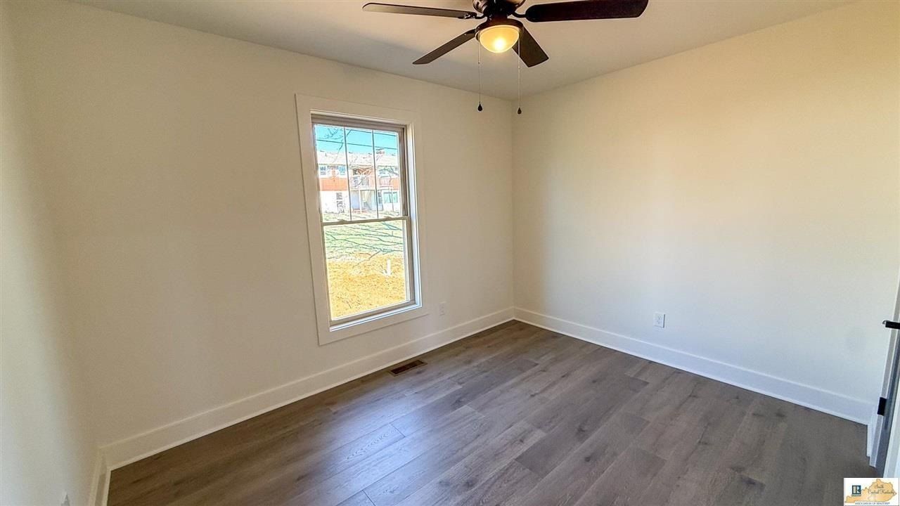 124 Bishop Lane. Glasgow, KY 42141