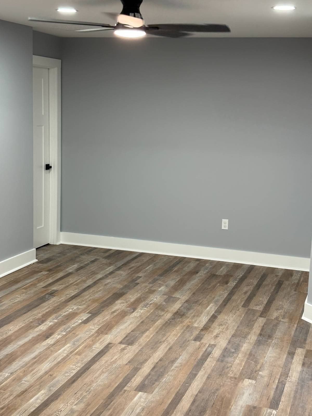 386 Moon Bay Dr. Kuttawa, KY 42055