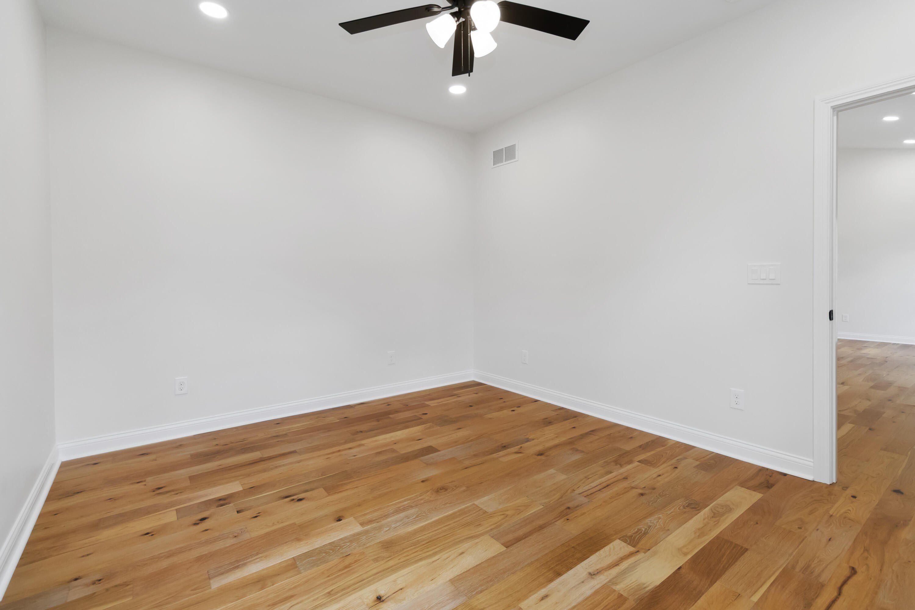 100 Harrods Glen. Harrodsburg, KY 40330