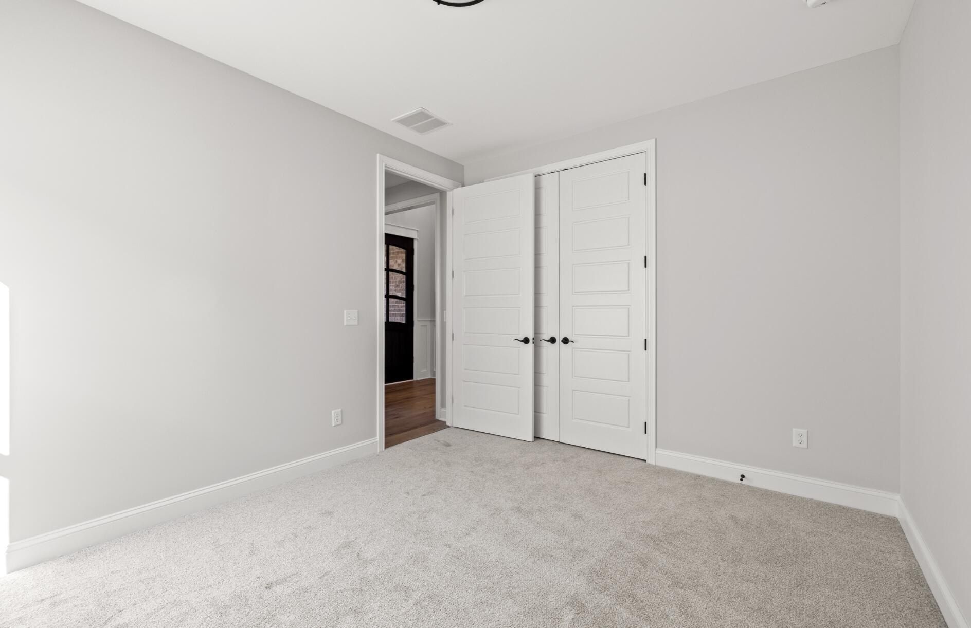 4268 Buttermilk Road. Lexington, KY 40509