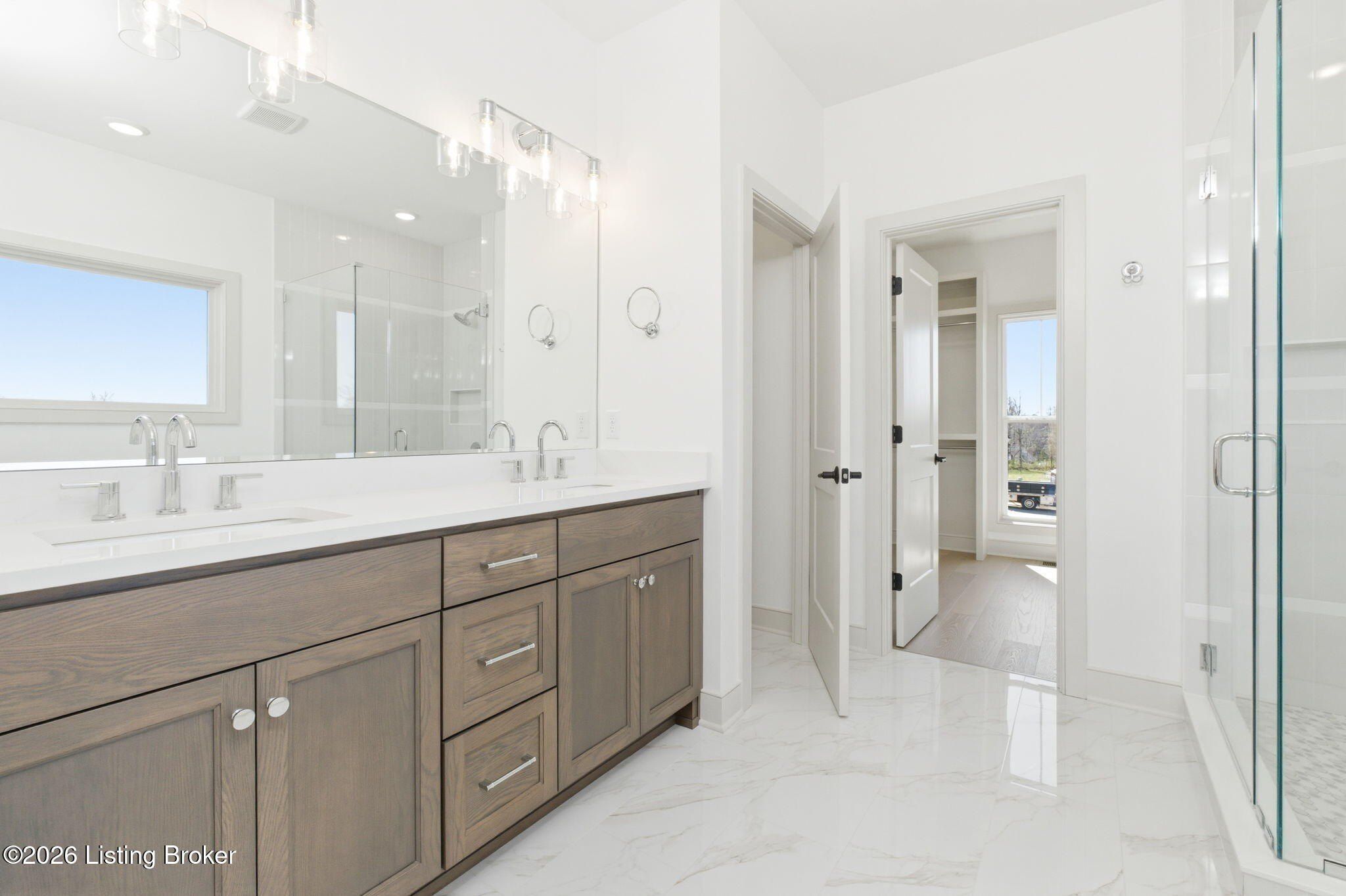 7209 Sunset Ln. Crestwood, KY 40014