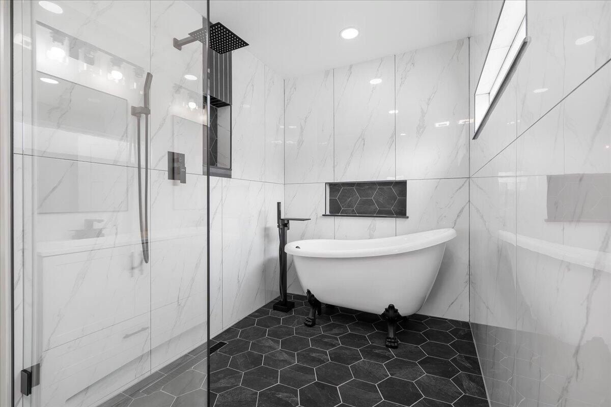 111 Galen Court. Clay City, KY 40312