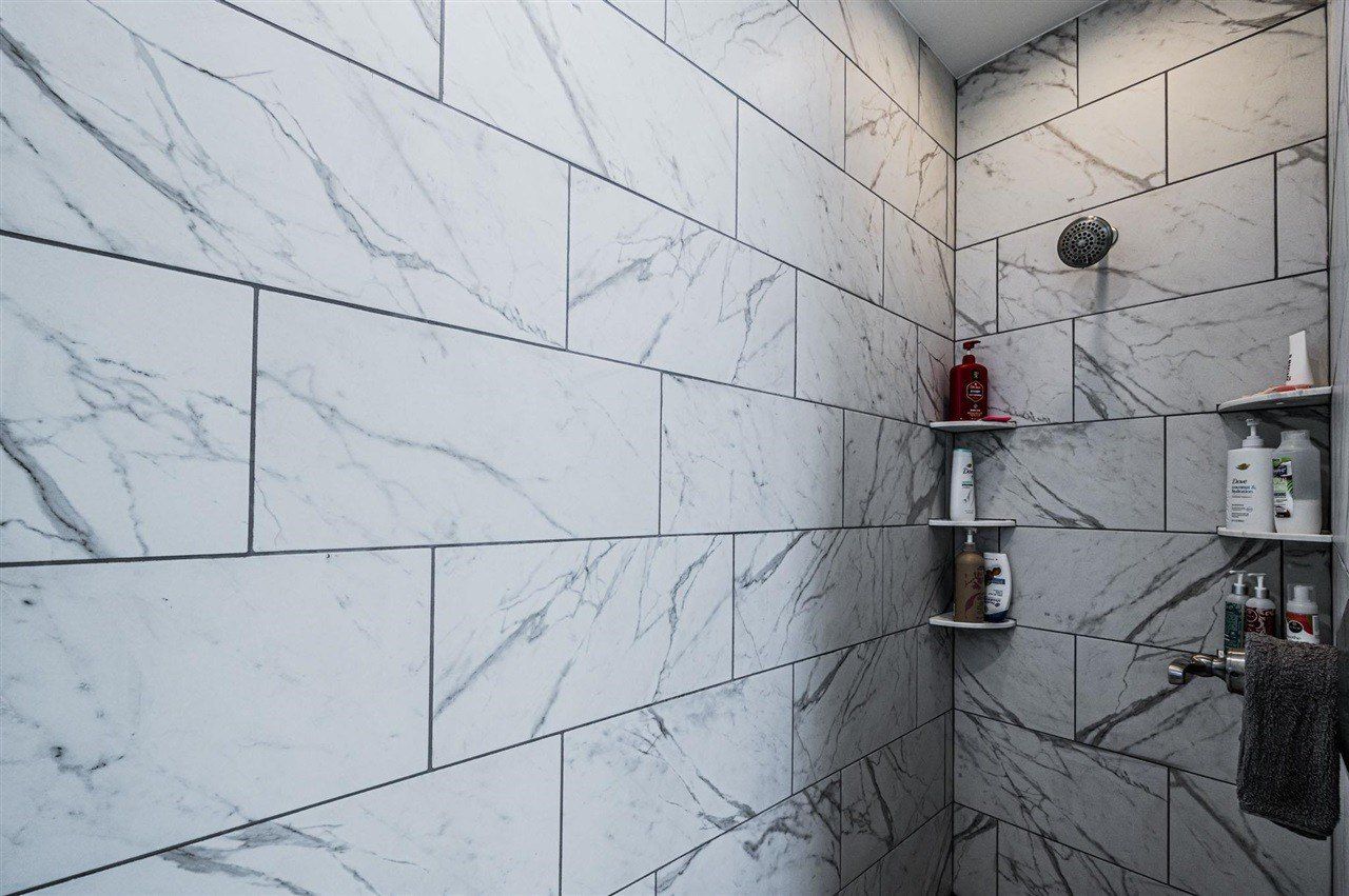 697 Chris Street. Bowling Green, KY 42103