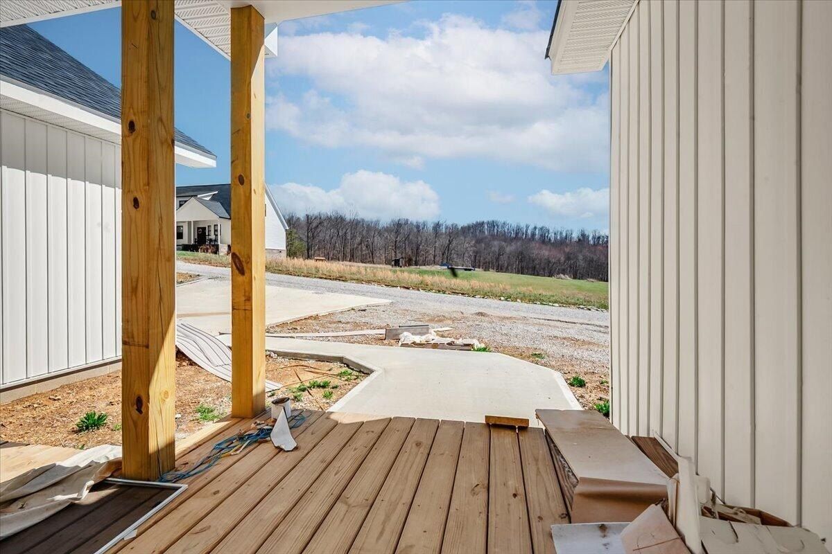 668 Laredo Drive. London, KY 40741