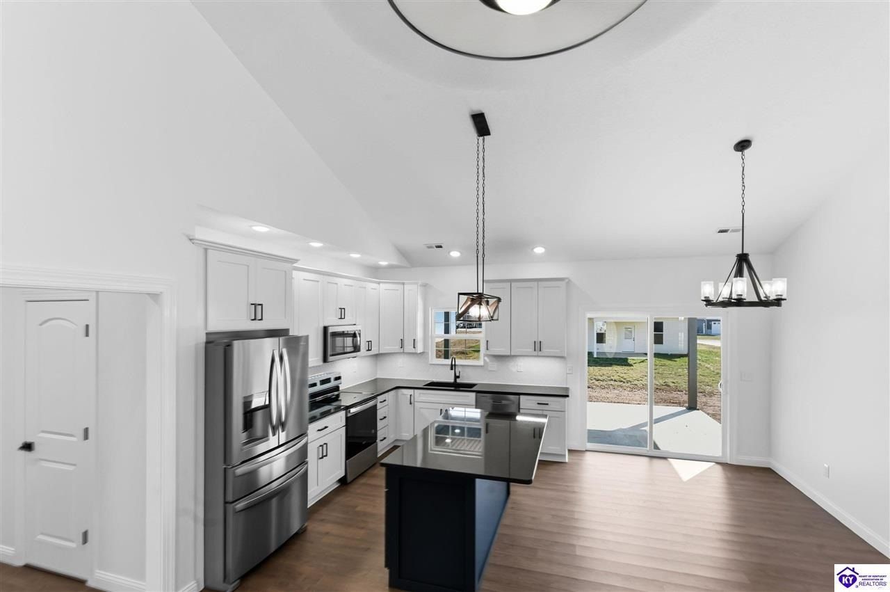 43 Betty Boyd Lane. Brandenburg, KY 40108