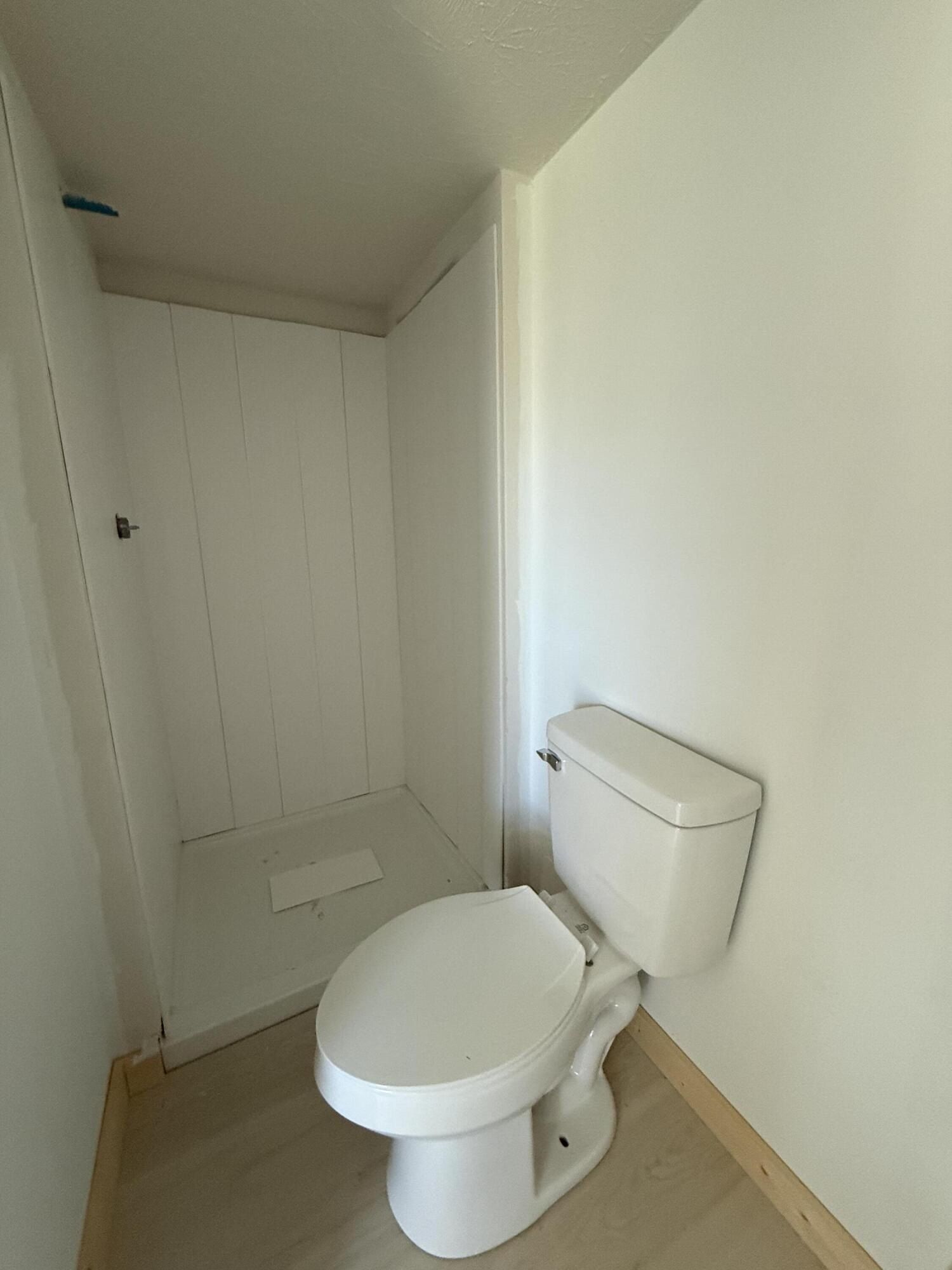 146 Oaks Road. Russell Springs, KY 42642