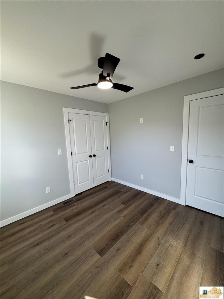 110 Ashkirk Lane. Glasgow, KY 42141