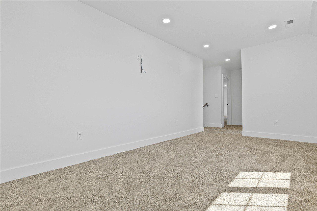 1400 Riffle Way. Alvaton, KY 42122