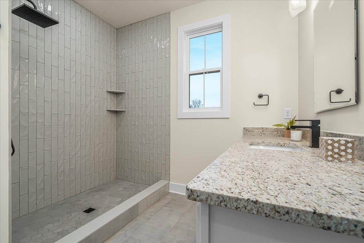 124 Maple Lawn Circle. Nicholasville, KY 40356