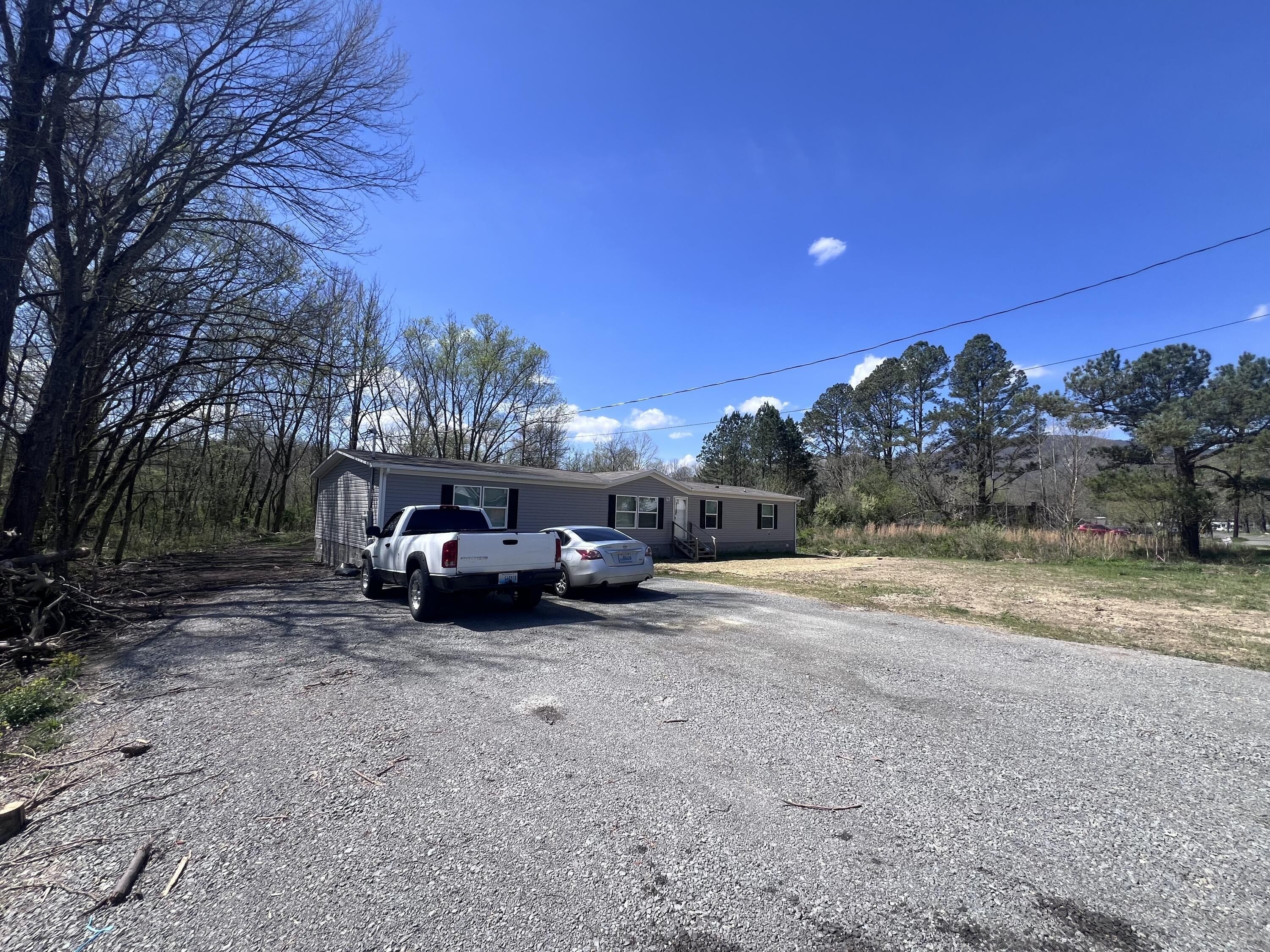 717 Highway 441. Middlesboro, KY 40965