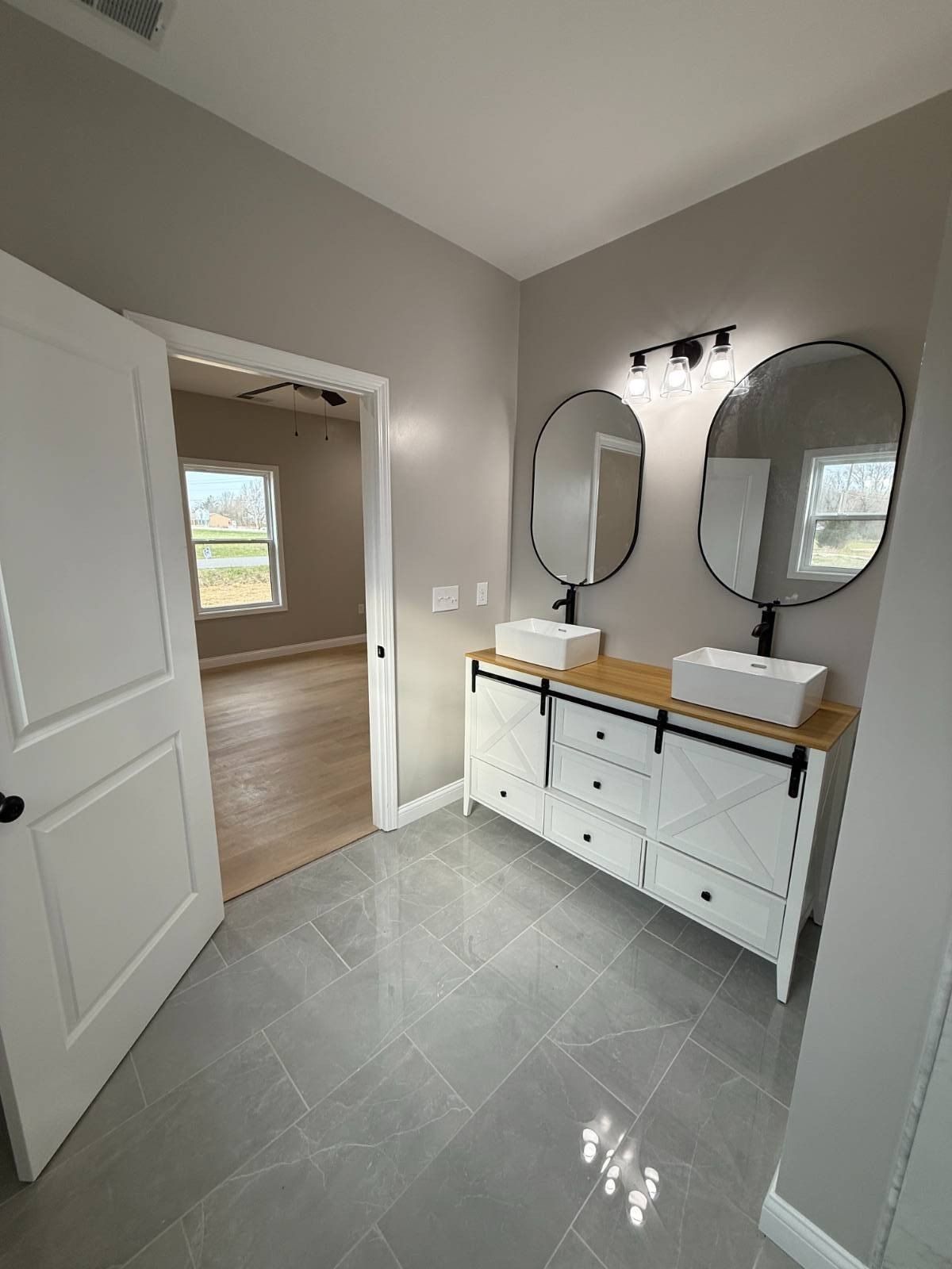 1664 Owenstown School Road. Russell Springs, KY 42642