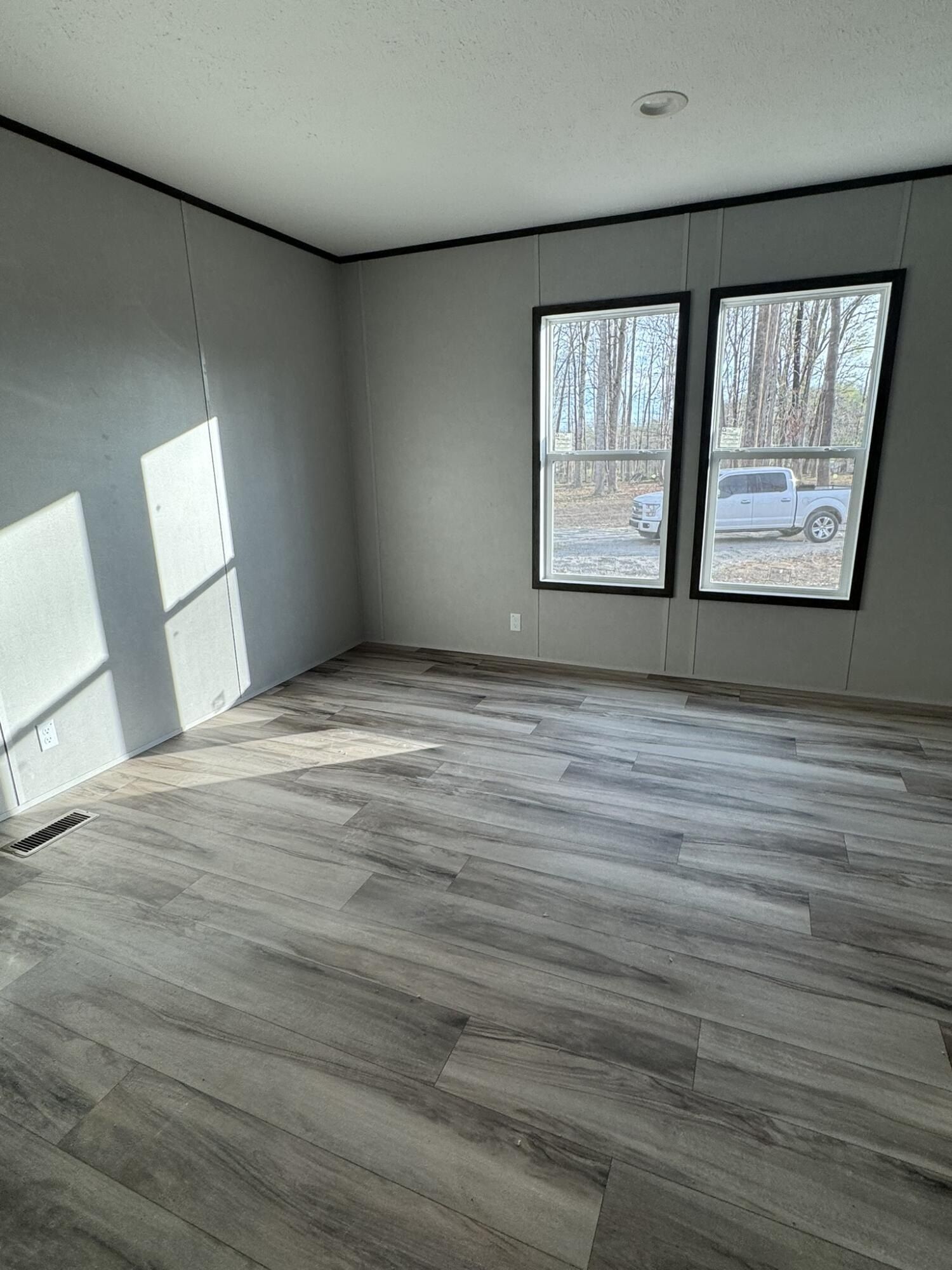 227 Hawk Branch Lane. Columbia, KY 42728