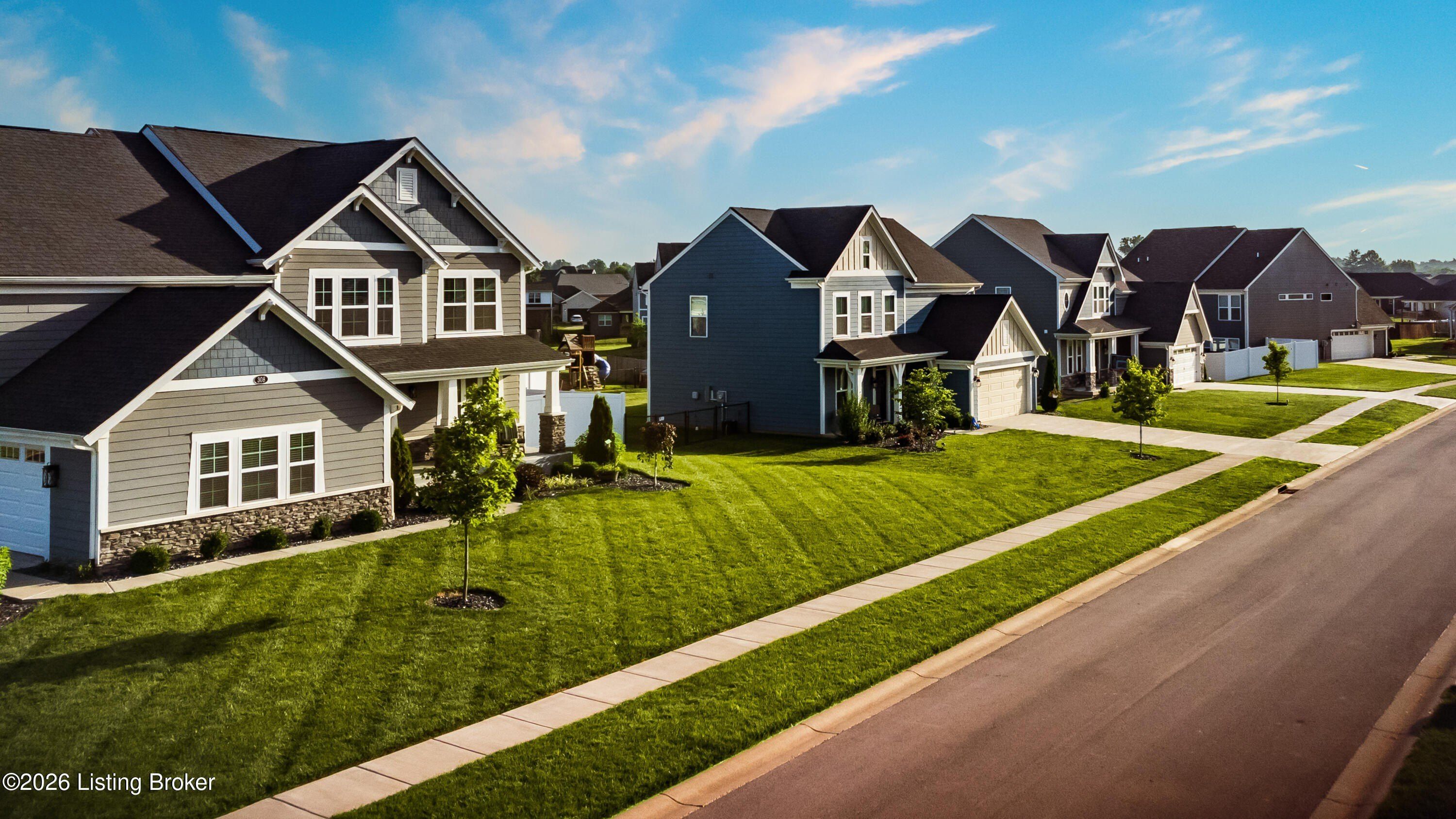 422 Misty Green Ct. Mt Washington, KY 40047