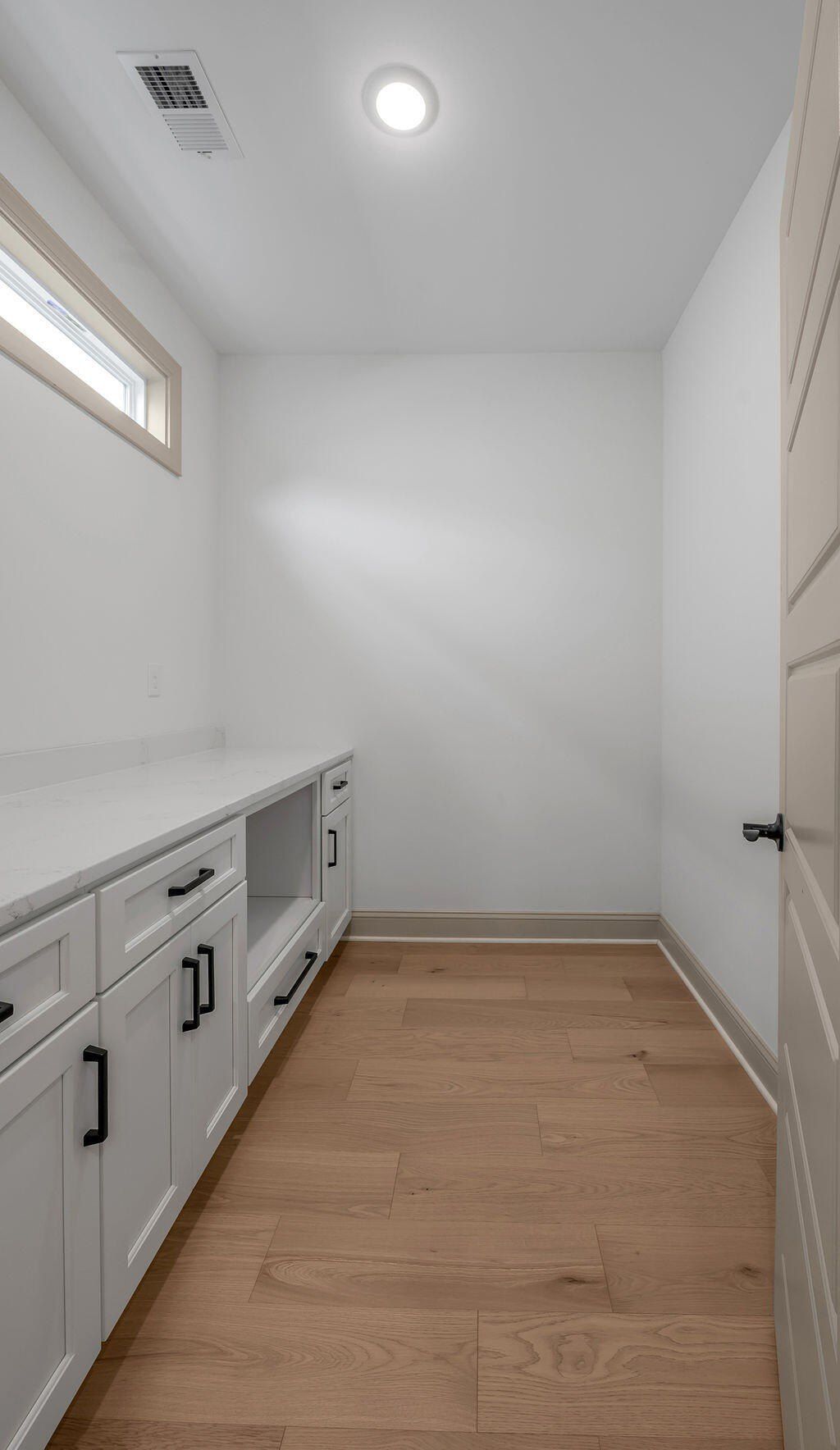 4137 Meadowlark Road. Lexington, KY 40509