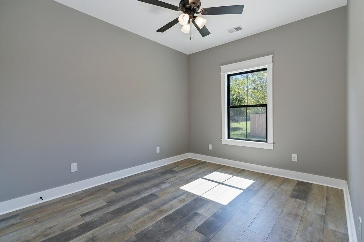 120 Harrods Glen. Harrodsburg, KY 40330