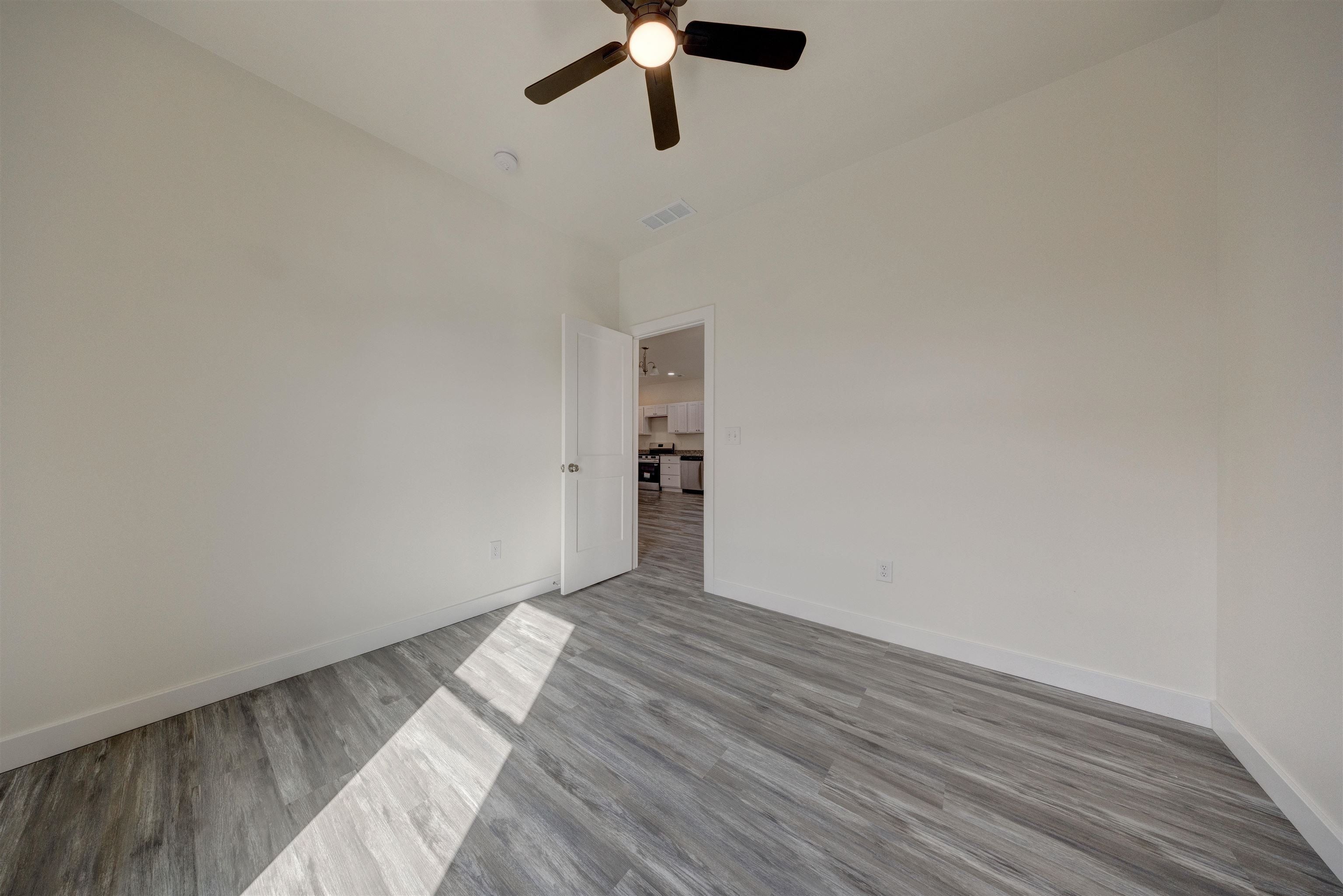 135 S Breckenridge Rd. Waverly, KY 42462