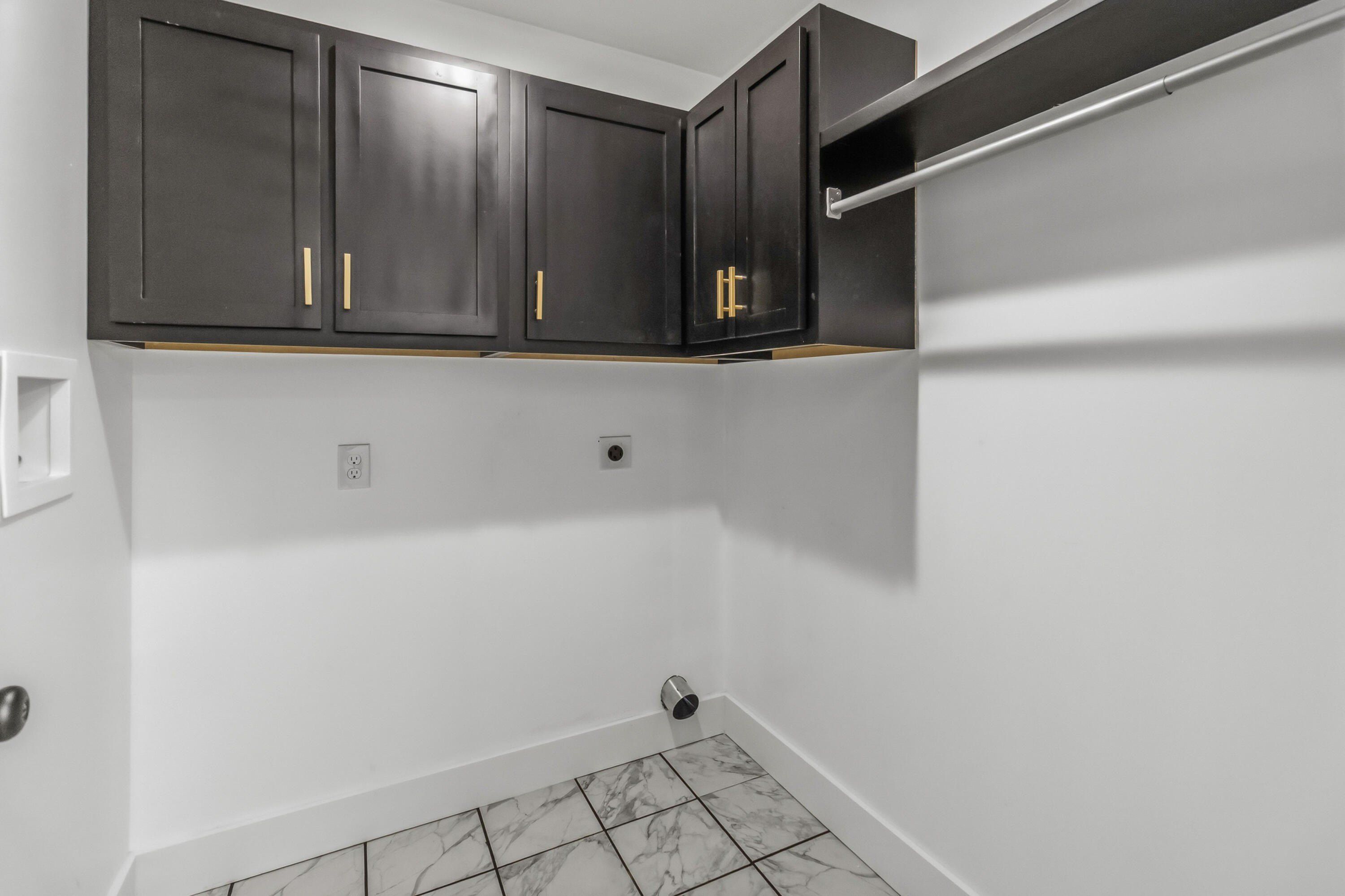 1265 Cliffs Edge Road. East Bernstadt, KY 40729