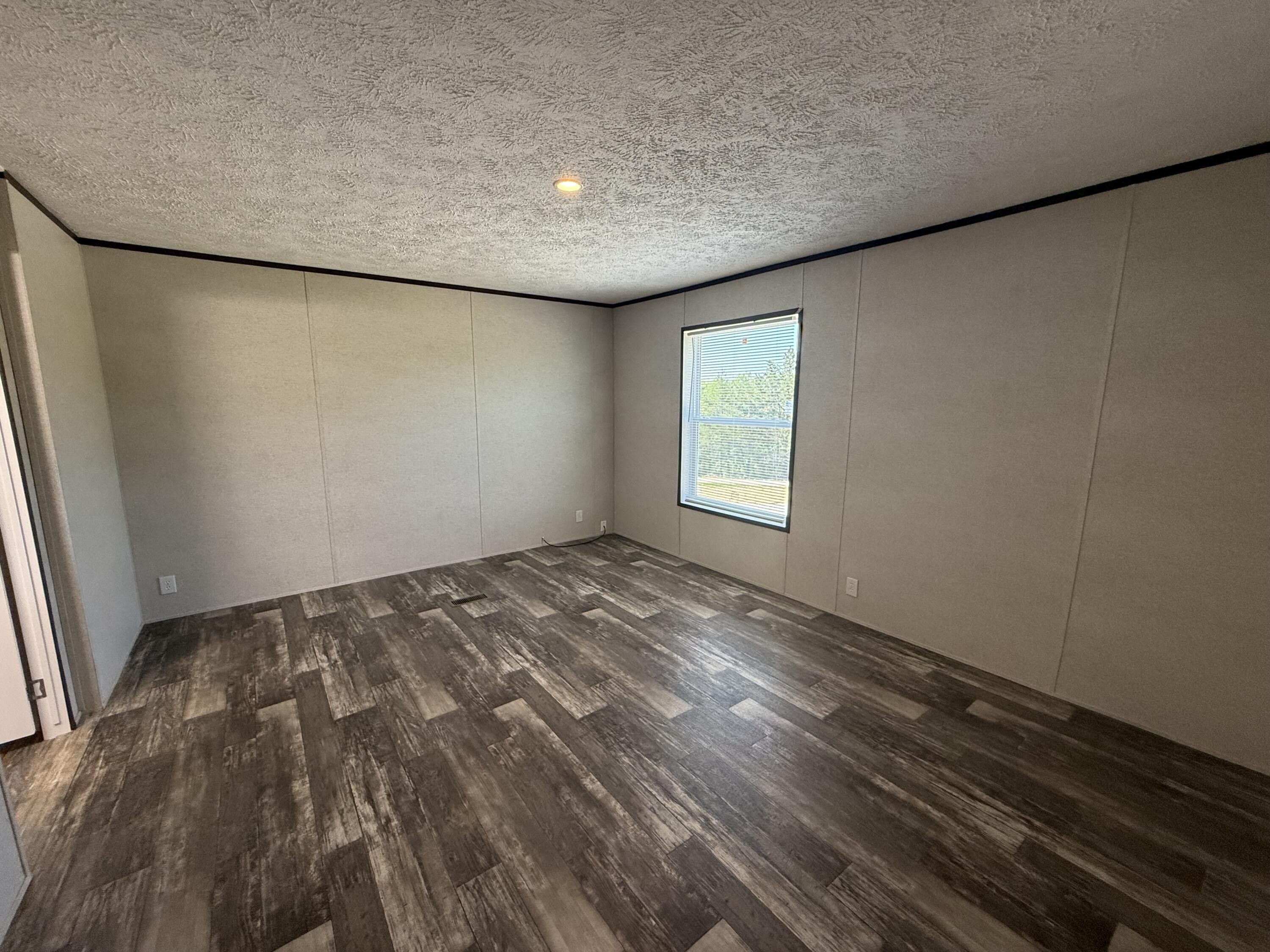 285 Linda Lane. London, KY 40741