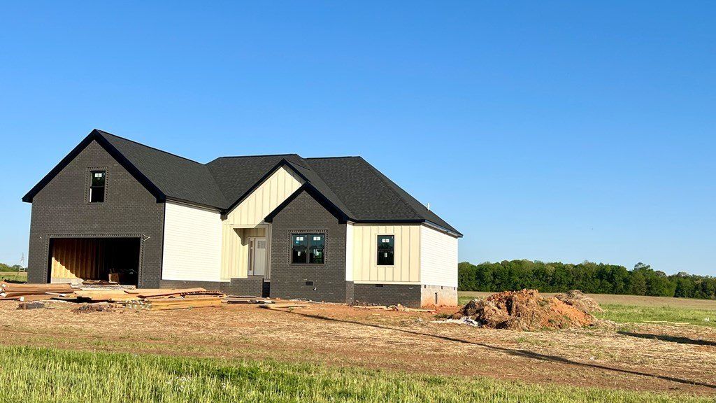 3998 Davis Mill Rd. Trenton, KY 42286