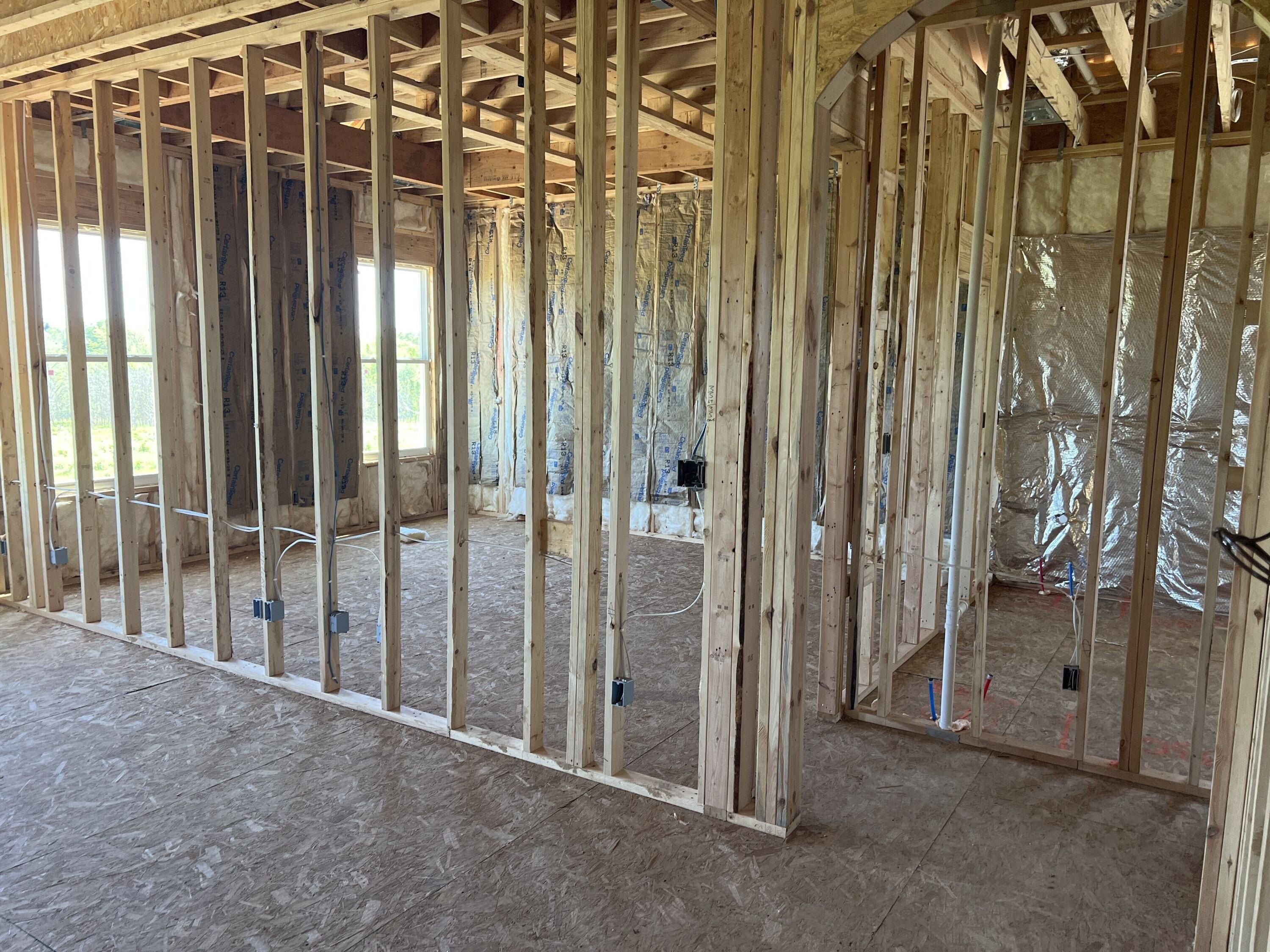 1012 Pinnacle Way. Lawrenceburg, KY 40342